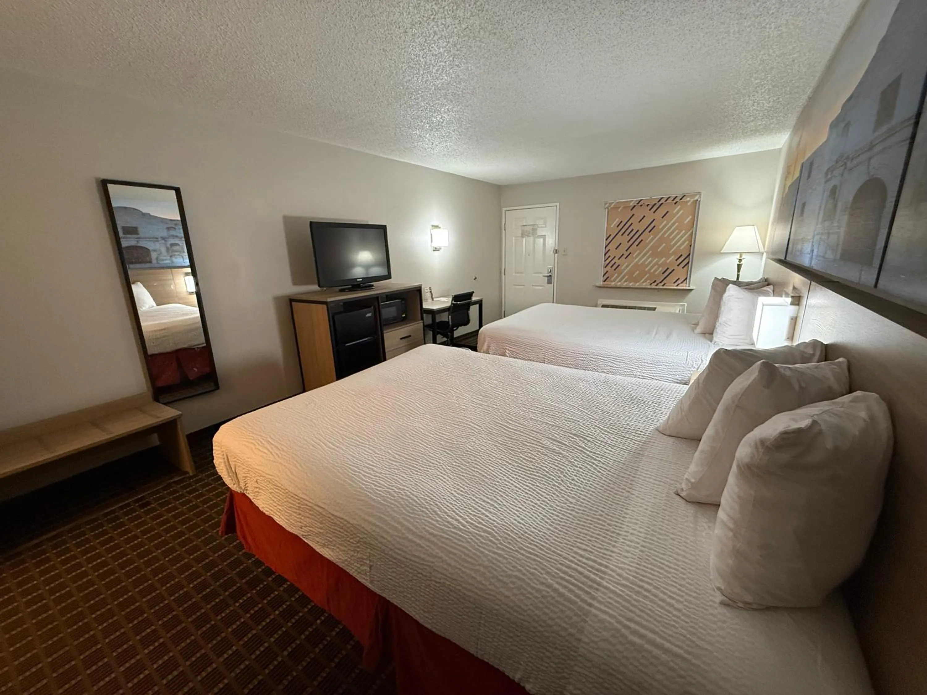 TV and multimedia, Bed in Days Inn by Wyndham San Antonio Interstate Hwy 35 North
