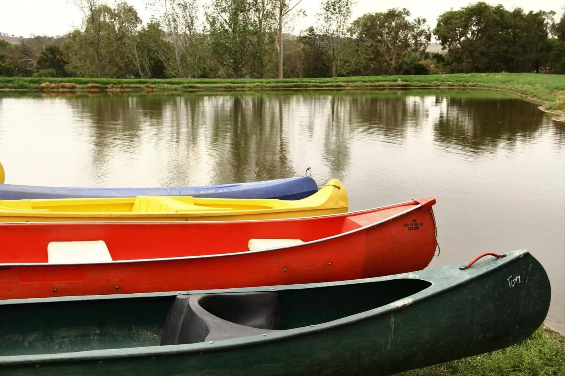 Fishing in Lake Hume Holiday Park