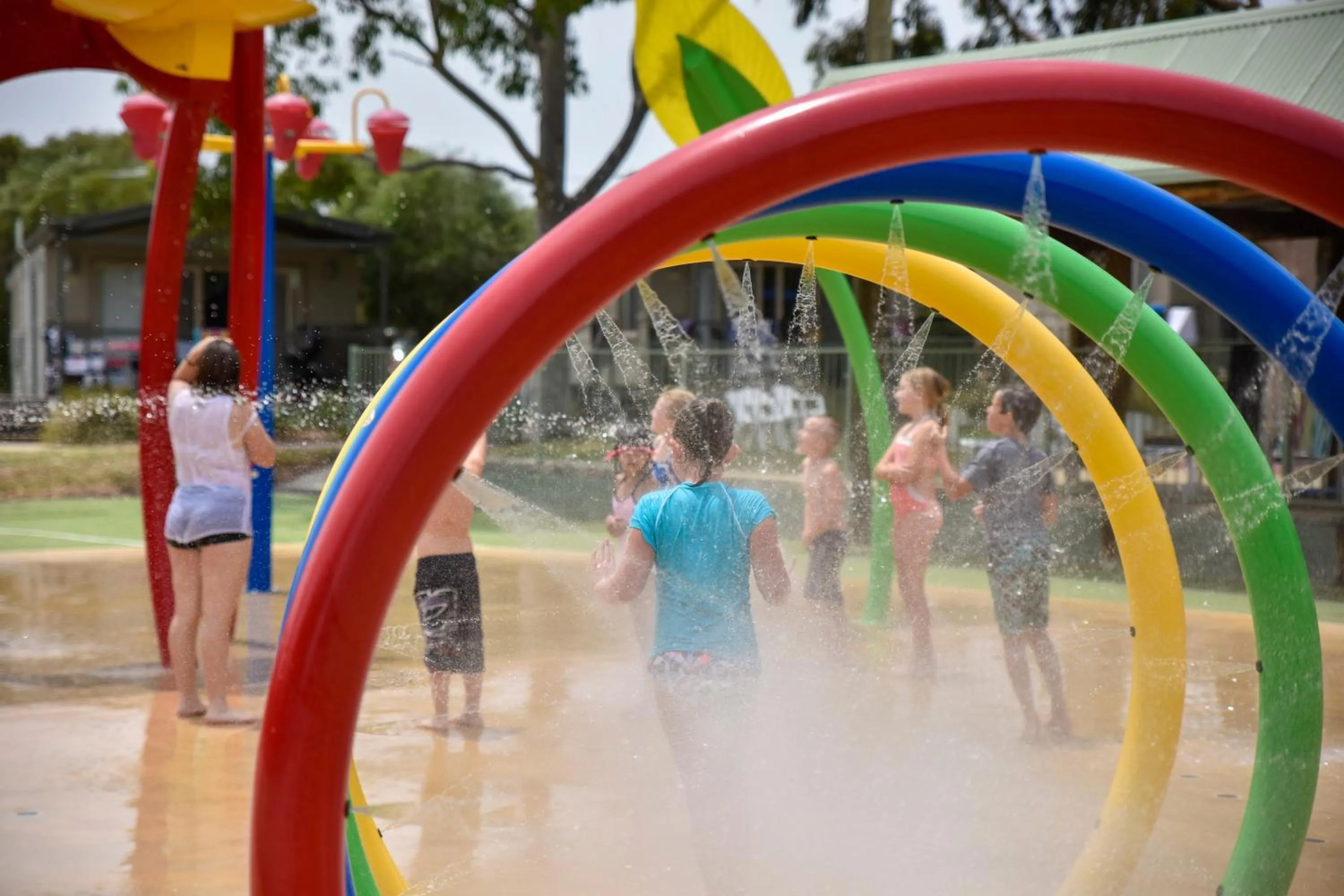 People in Lake Hume Holiday Park