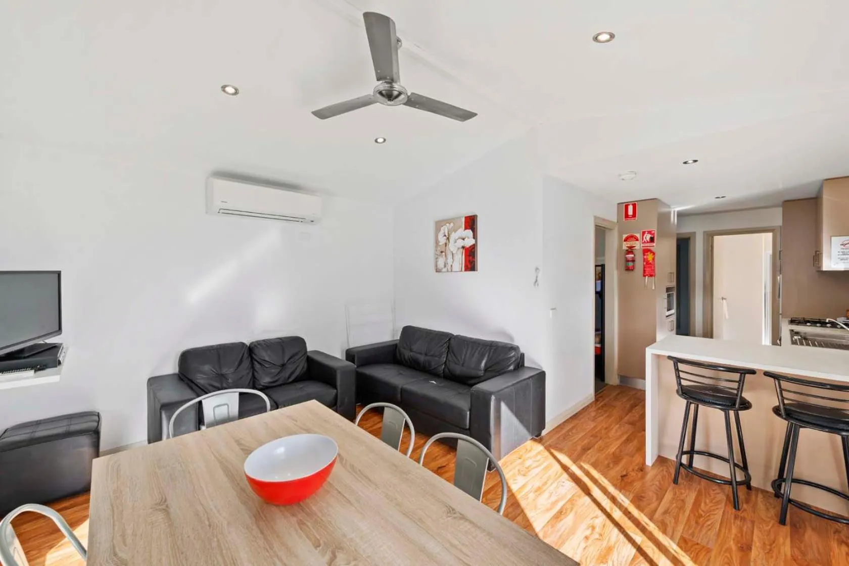 Living room in Lake Hume Holiday Park