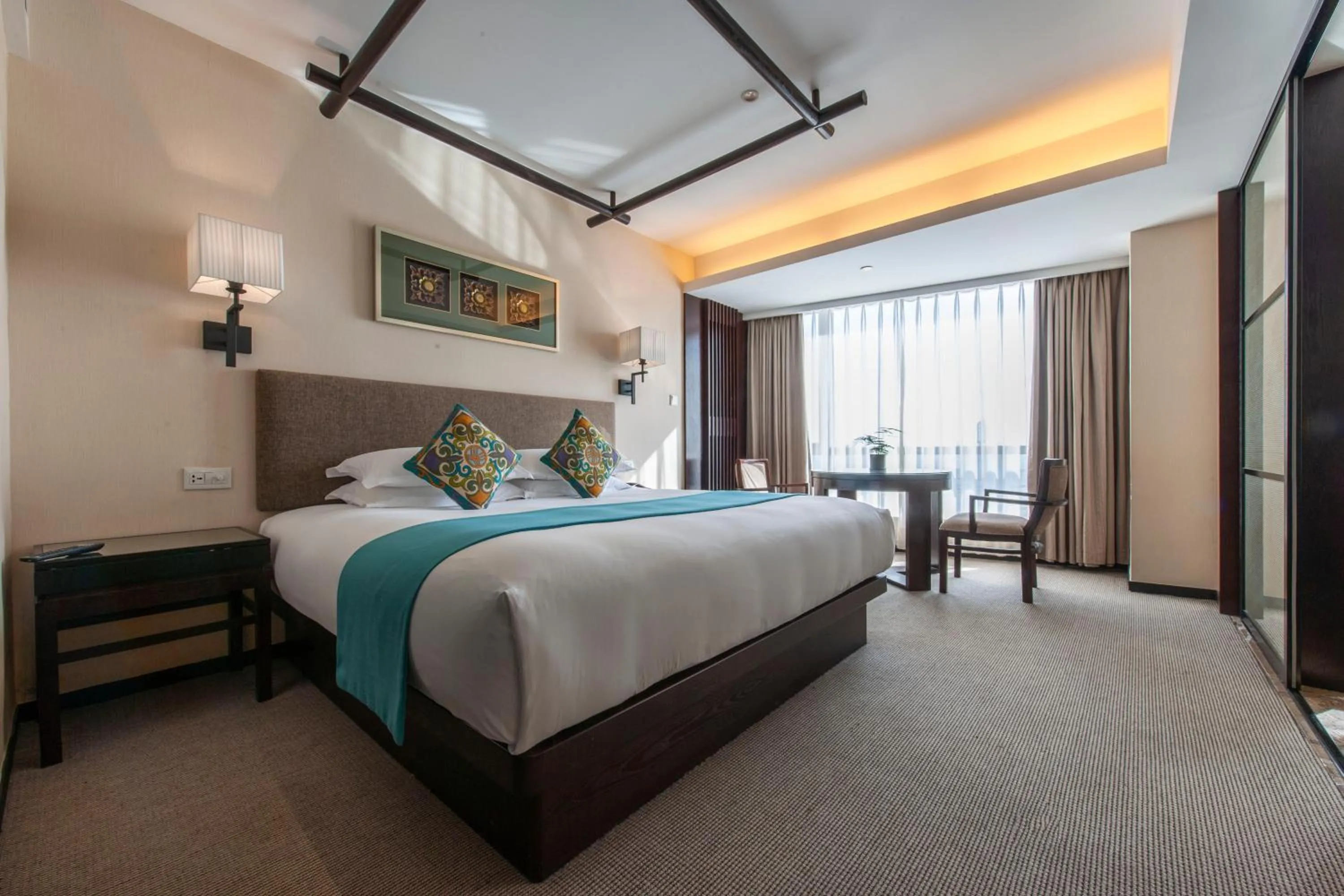 Photo of the whole room, Bed in SSAW Boutique Hotel Hefei Intime Centre