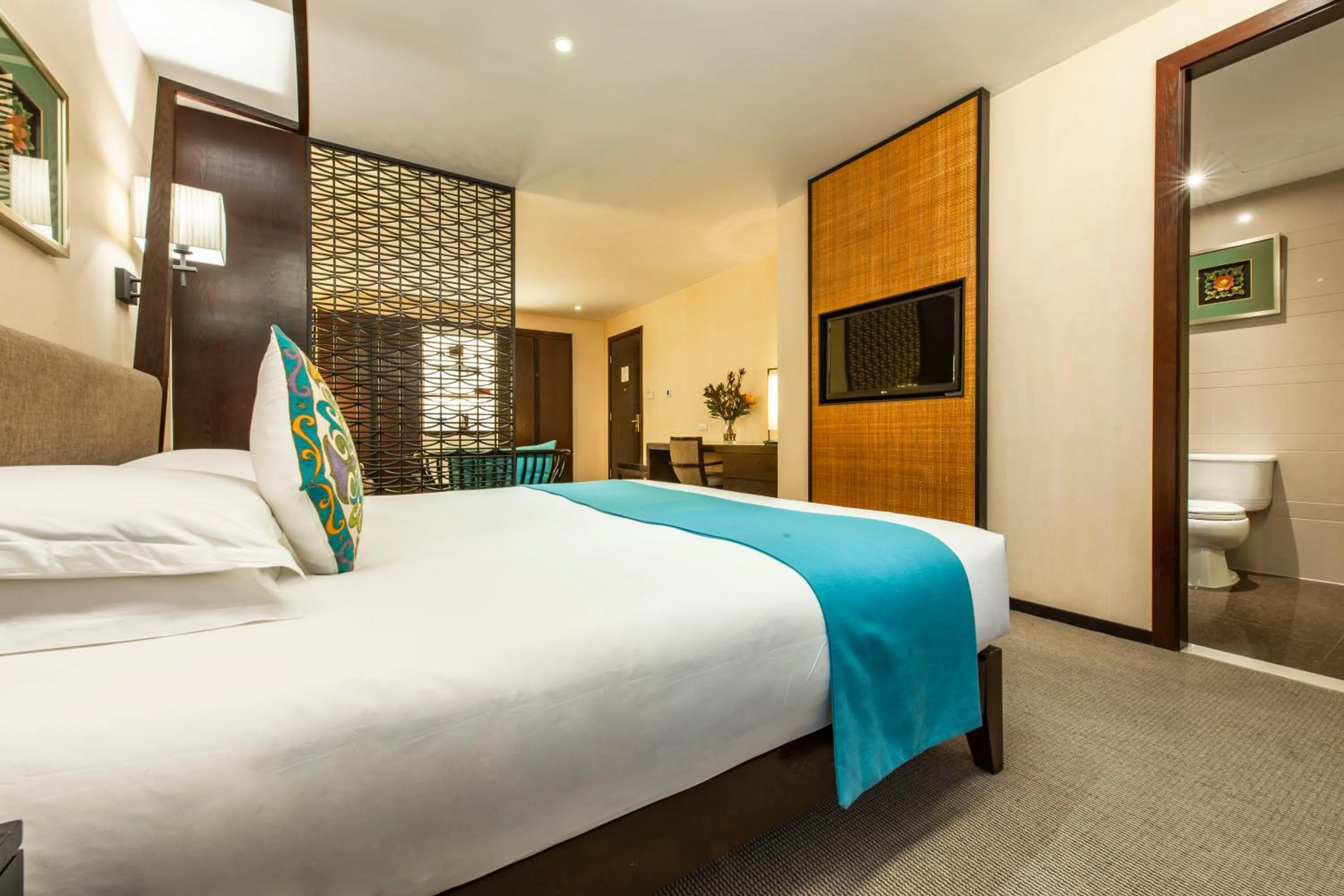 Photo of the whole room, Bed in SSAW Boutique Hotel Hefei Intime Centre