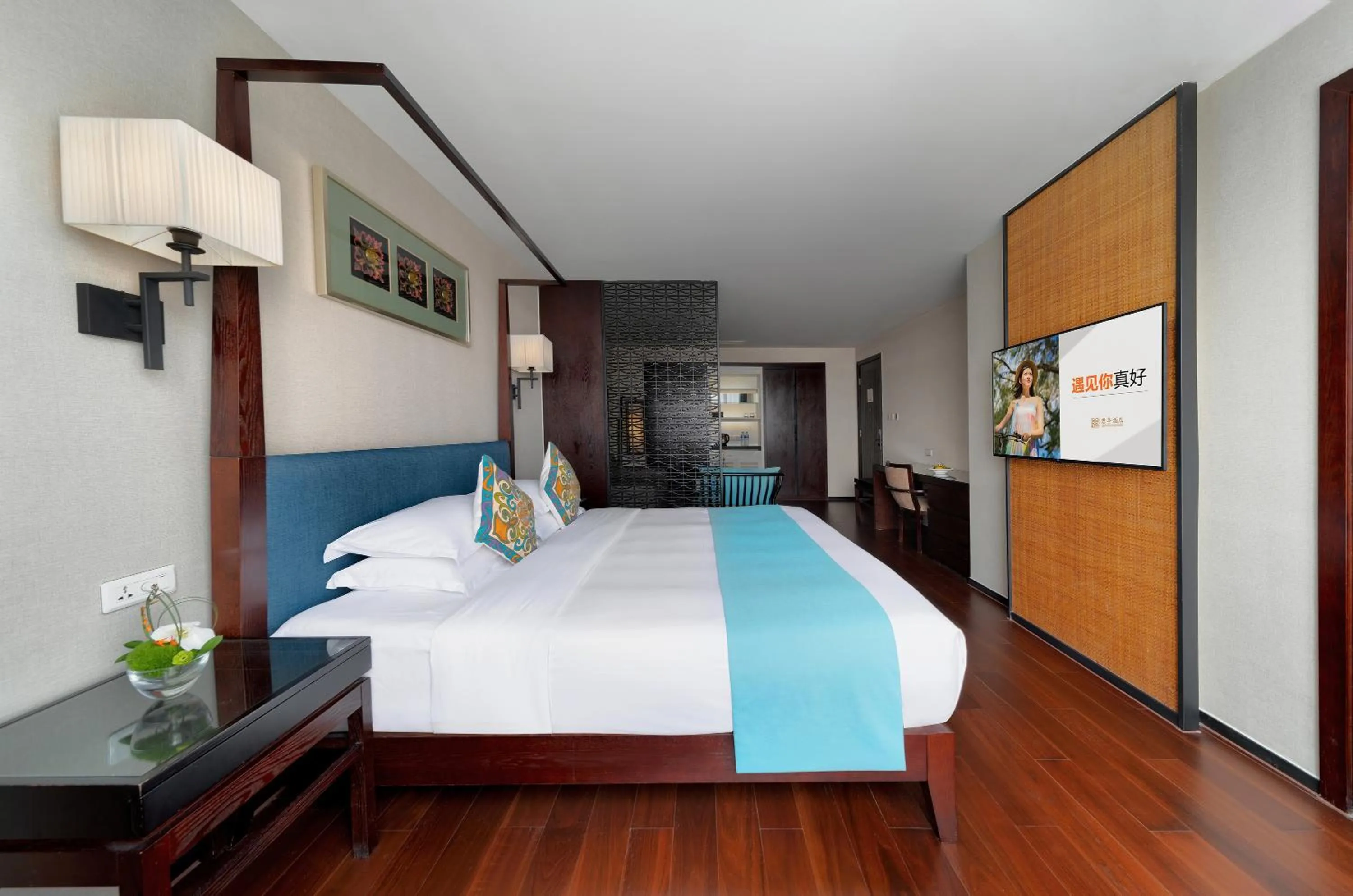 Photo of the whole room, Bed in SSAW Boutique Hotel Hefei Intime Centre