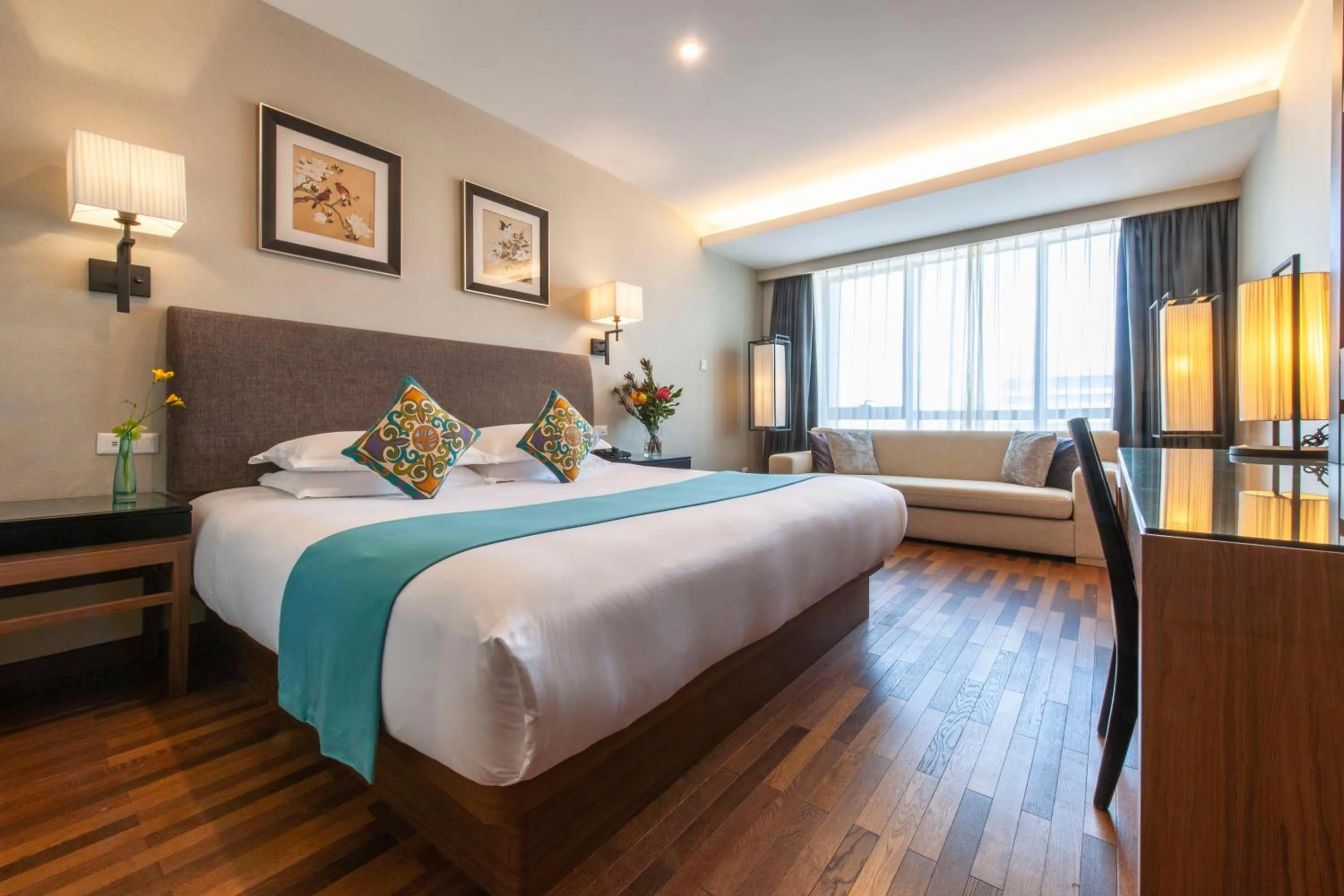 Photo of the whole room, Bed in SSAW Boutique Hotel Hefei Intime Centre