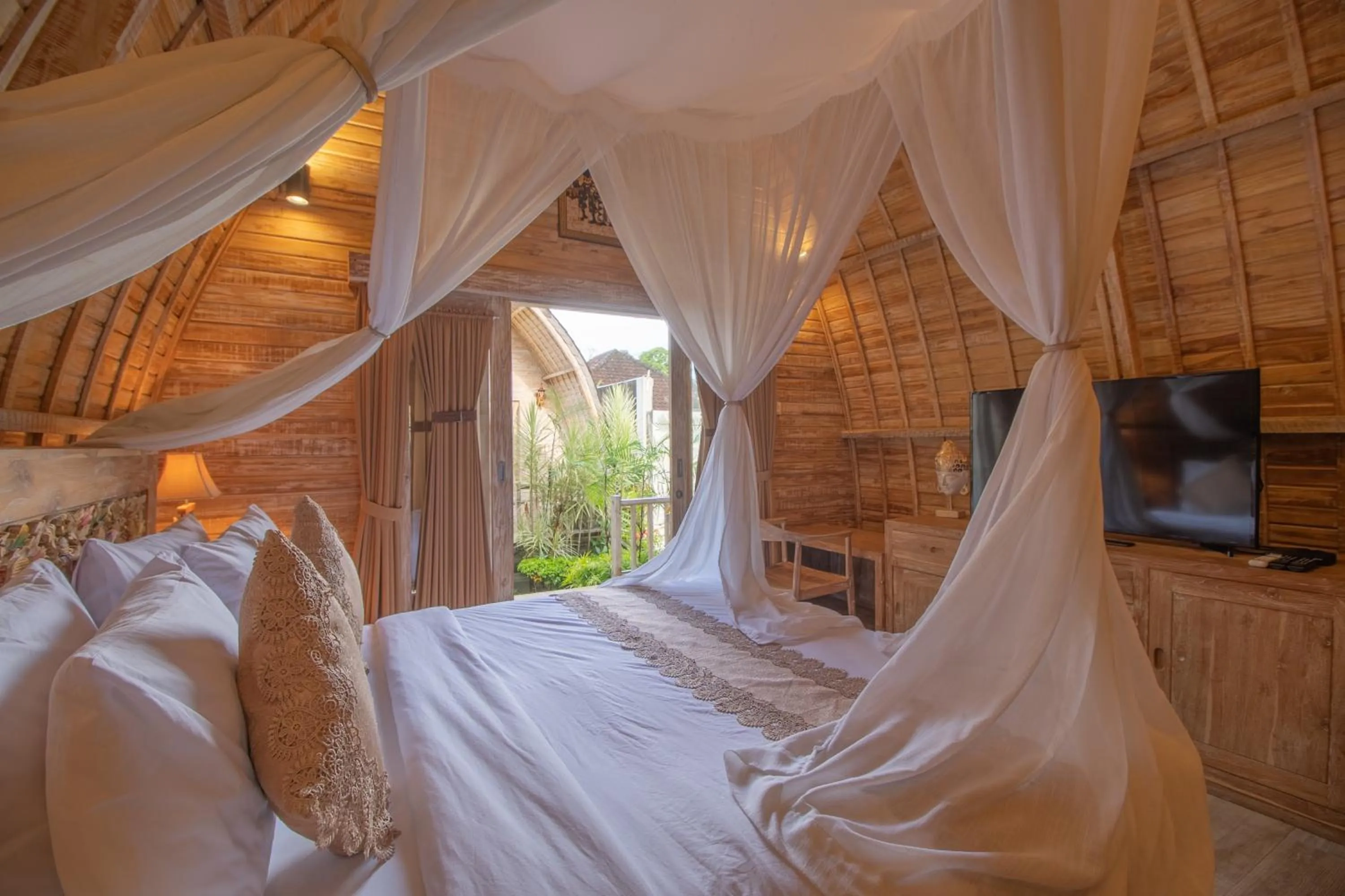 Bedroom, Bed in Wana Shanti Villa