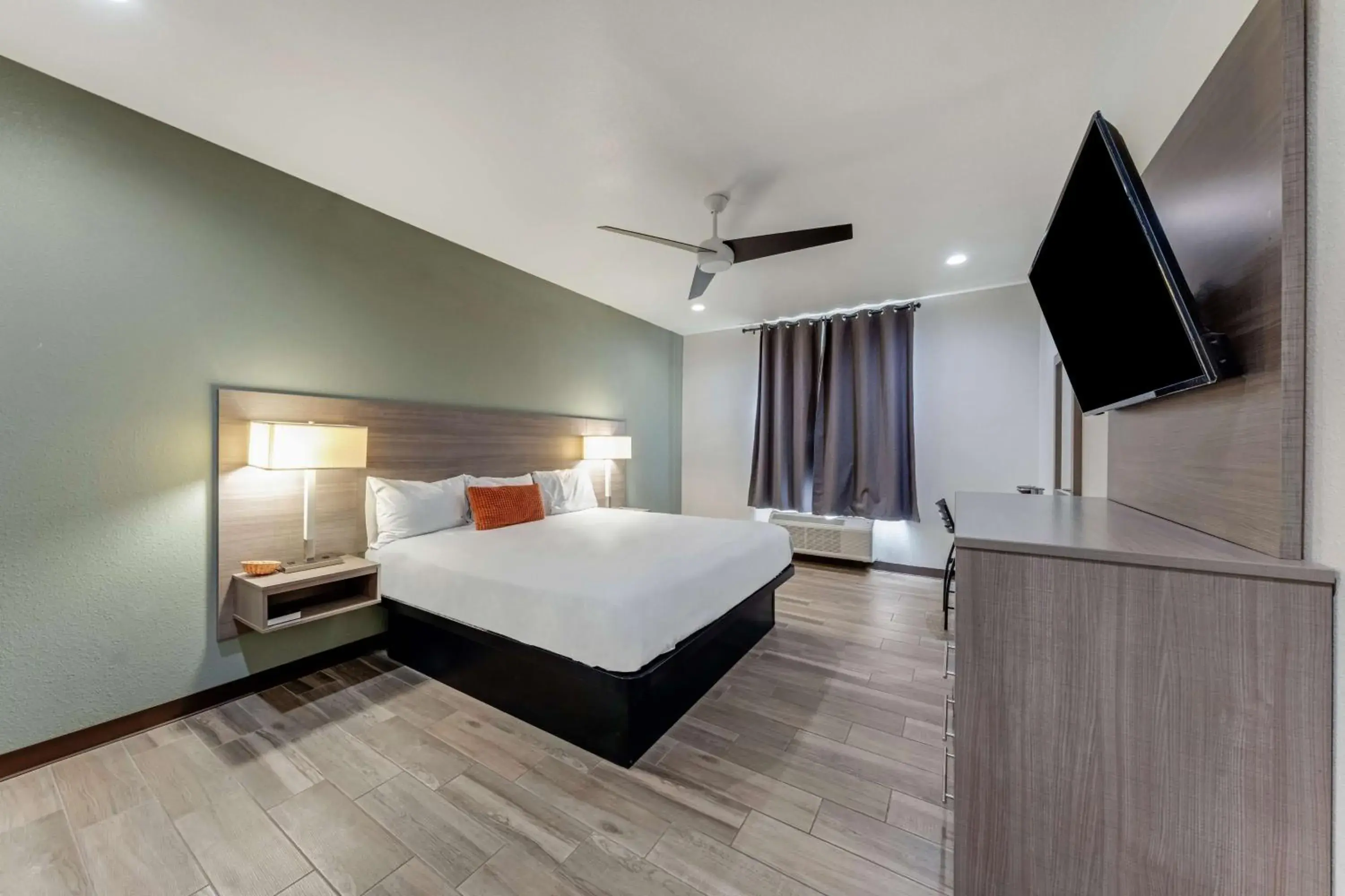 2 Double Beds pet Friendly in Americas Best Value Inn San Antonio Downtown Riverwalk 2 Double Beds pet Friendly in Americas Best Value Inn San Antonio Downtown Riverwalk