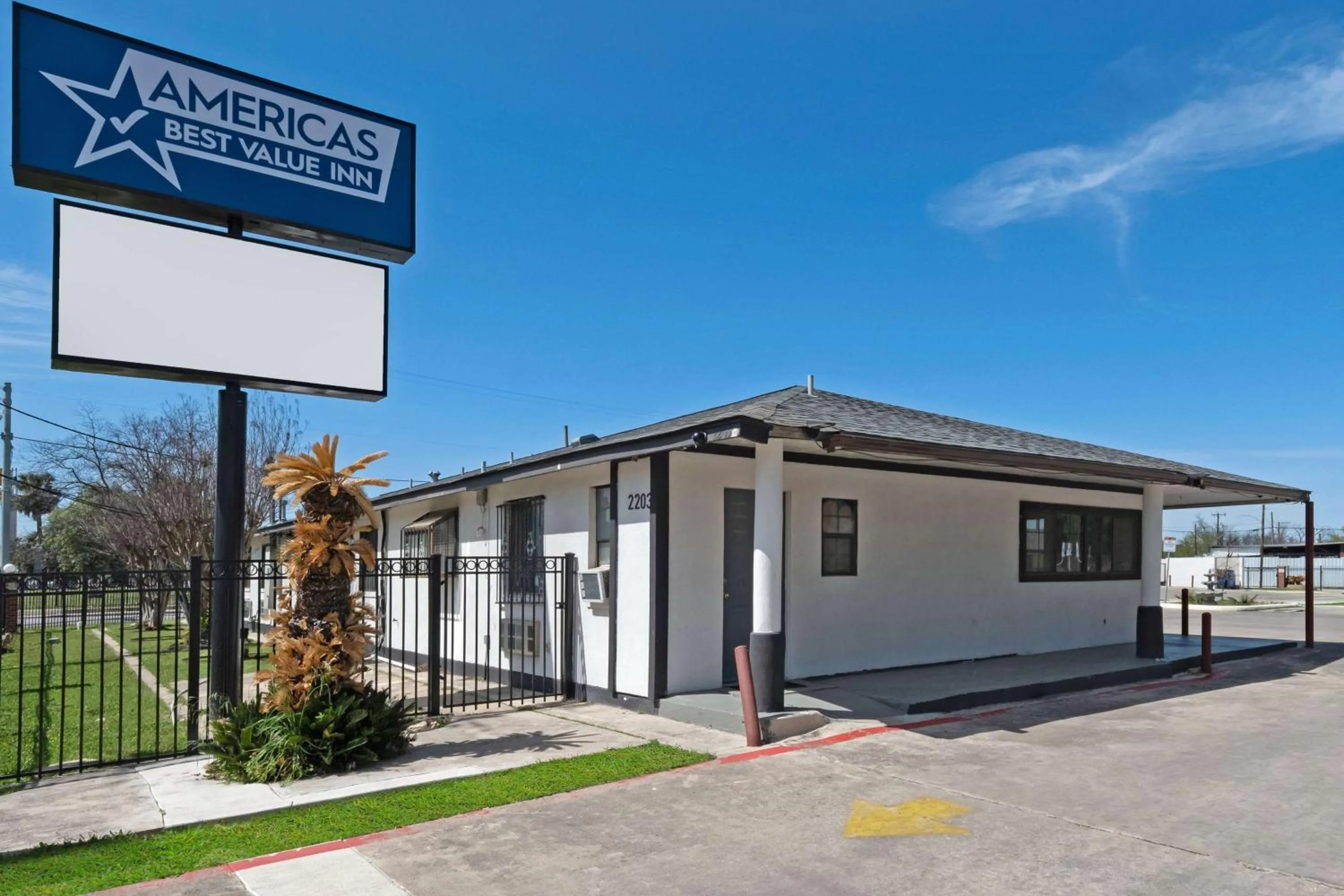 Property building in Americas Best Value Inn San Antonio Downtown Riverwalk