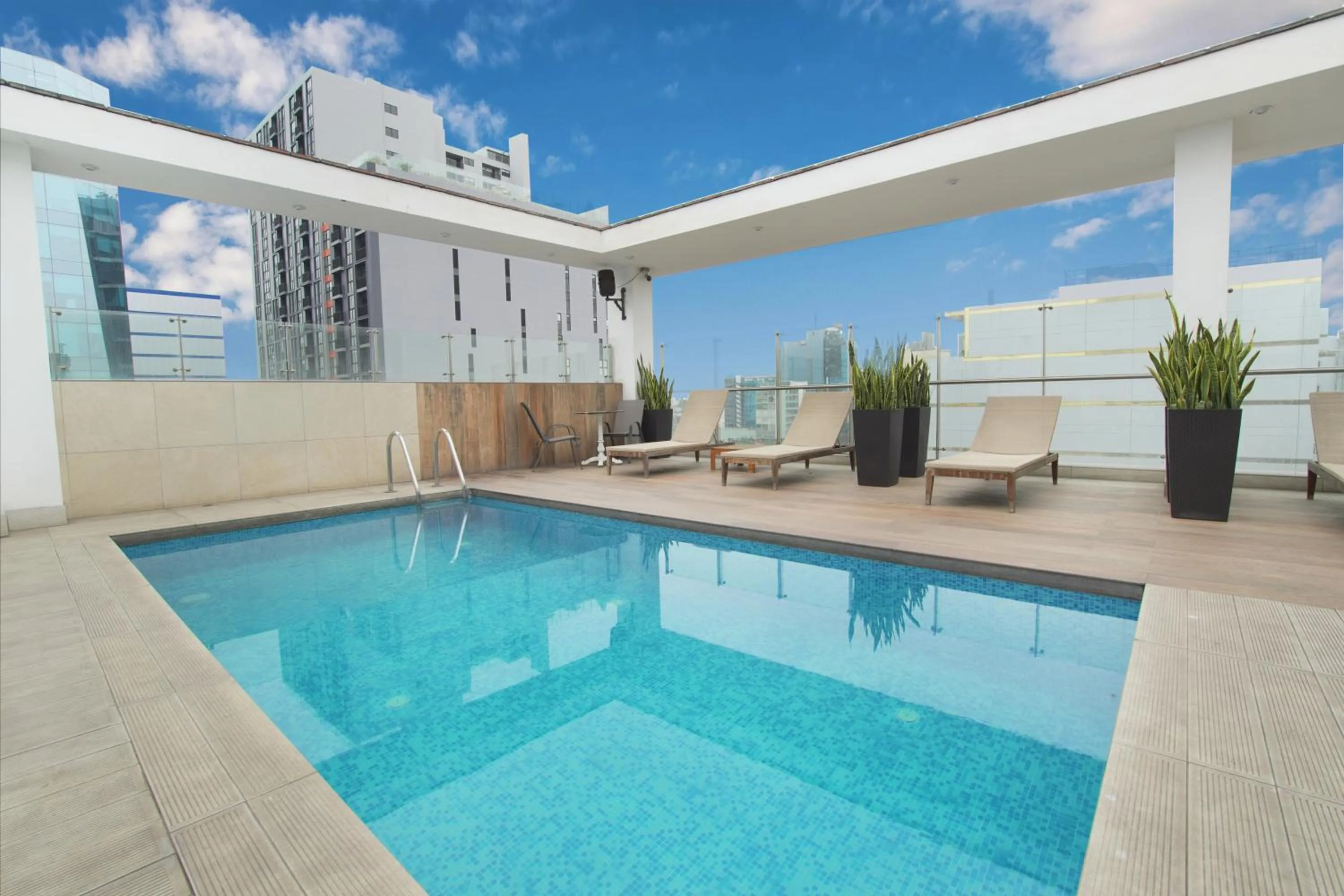 Seating area in Hotel Britania Crystal Collection
