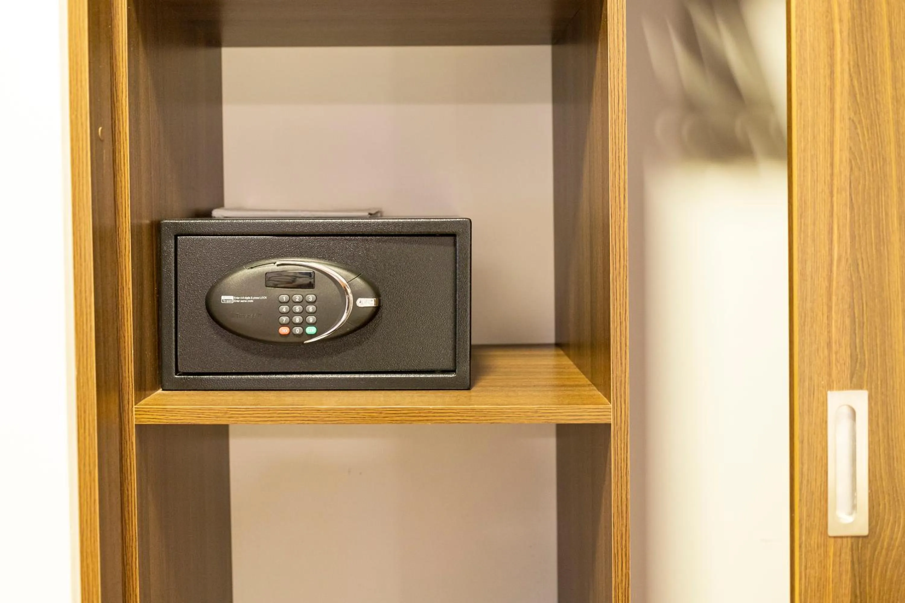 safe in Hotel Britania Crystal Collection