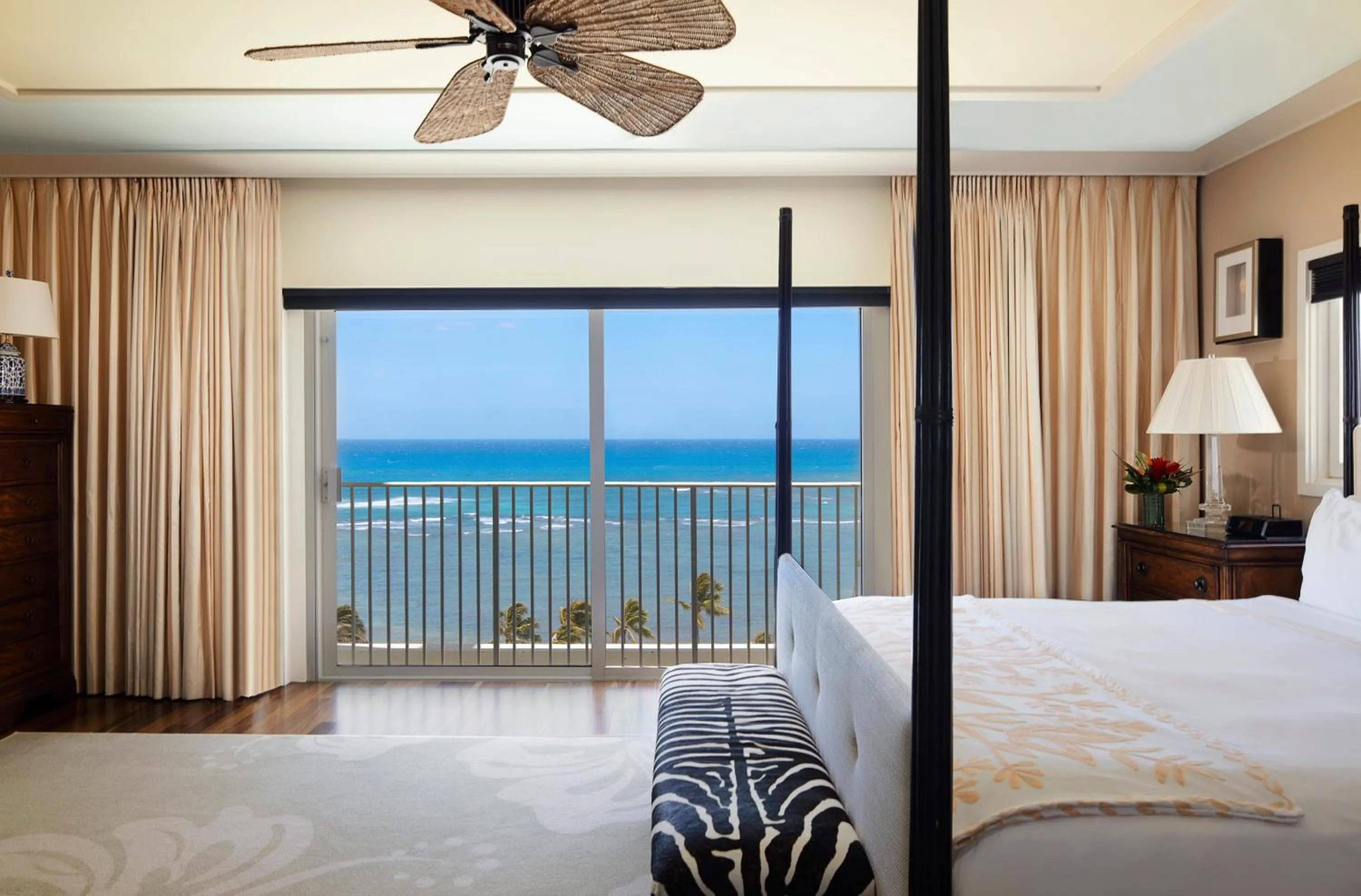 Bedroom, Bed in The Kahala Hotel and Resort