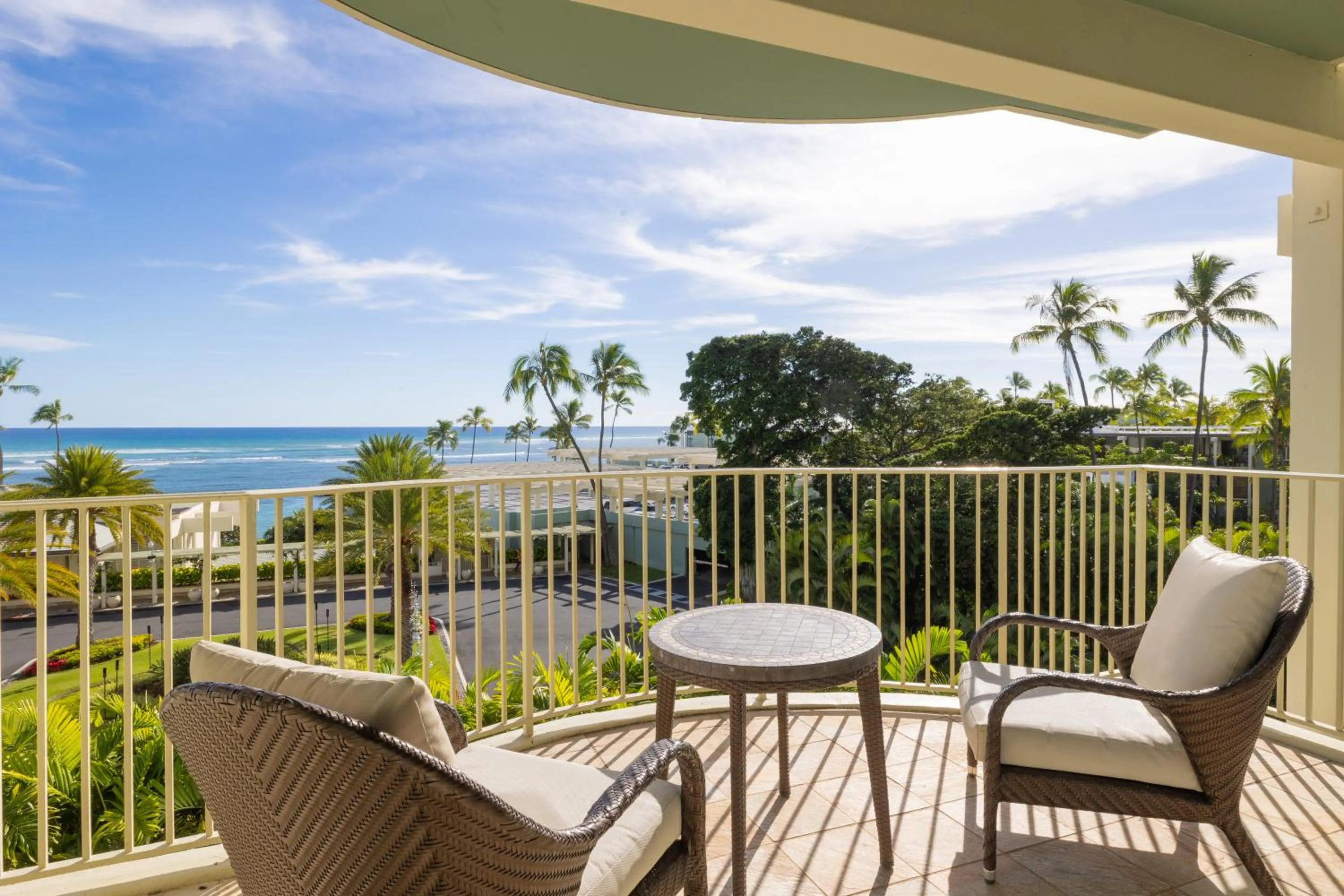 Balcony/Terrace in The Kahala Hotel and Resort