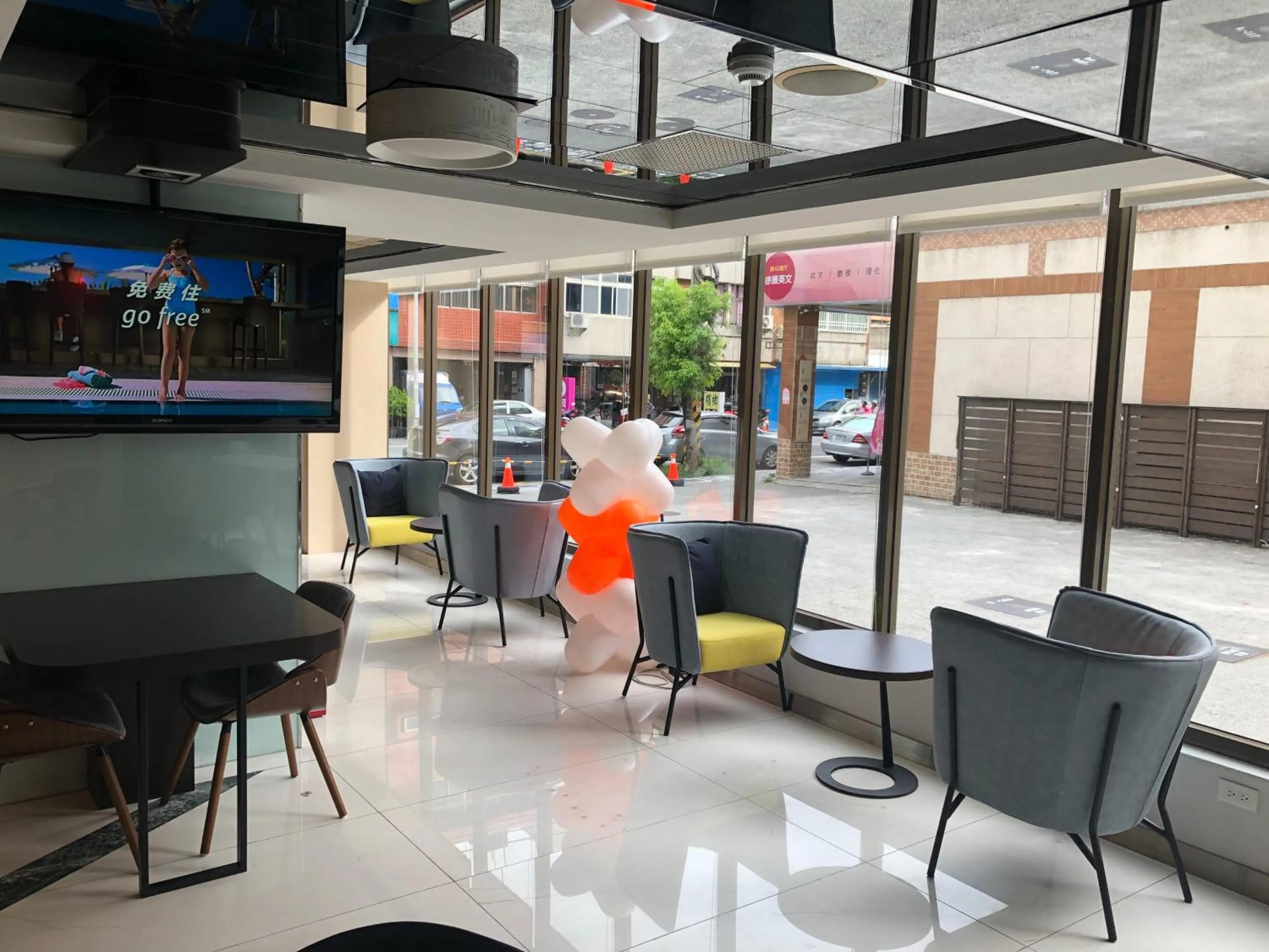 Lobby or reception in Ramada Encore By Wyndham Hualien