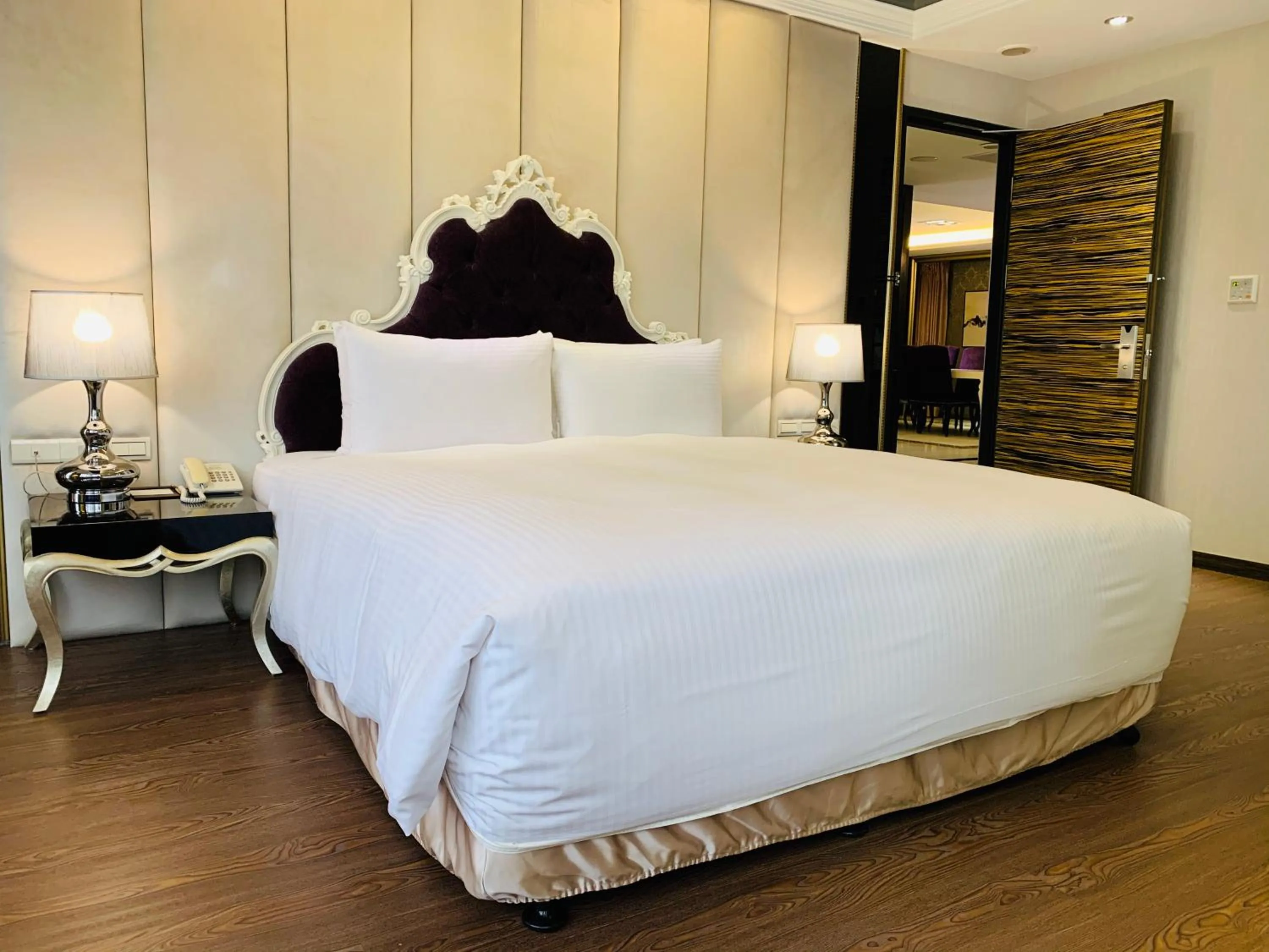 Bed in Ramada Encore By Wyndham Hualien