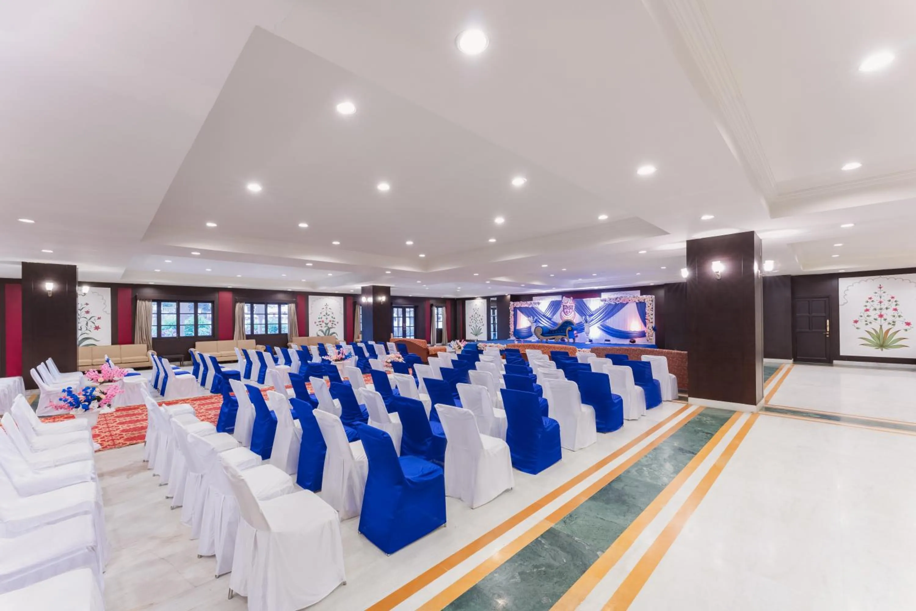 Banquet/Function facilities in Shree Vallabh Vilas Lords Plaza Nathdwara - Pure Veg