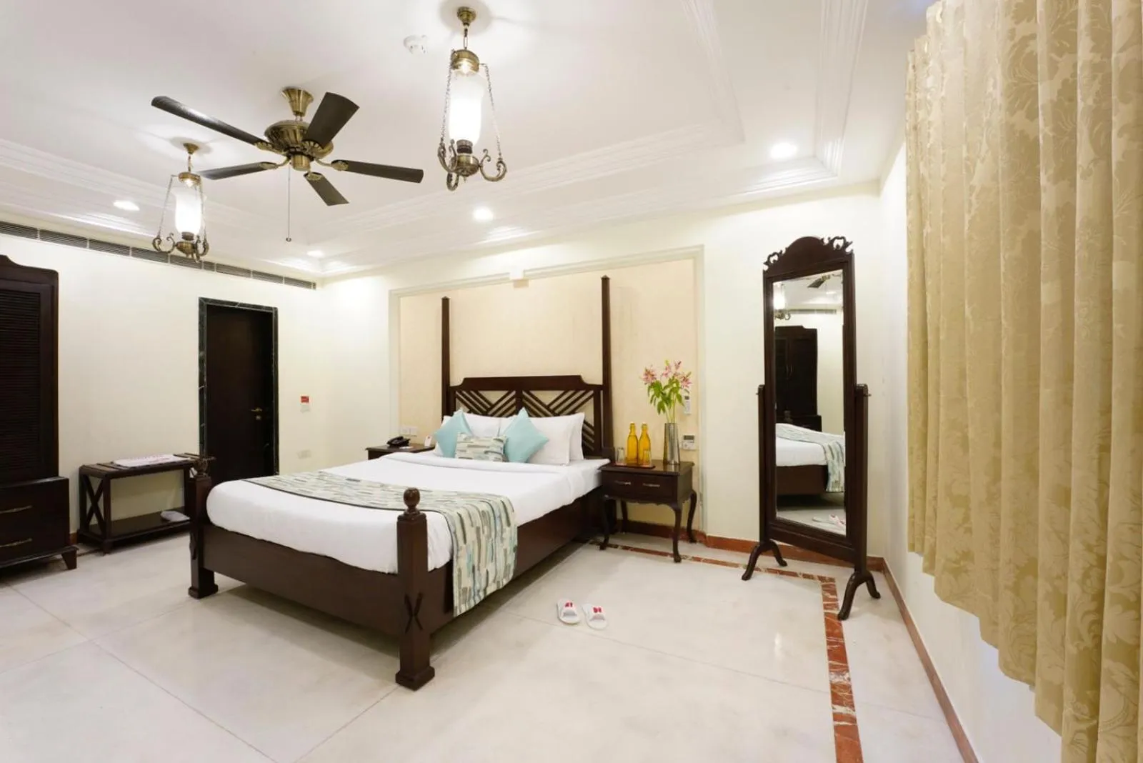 Bedroom, Bed in Shree Vallabh Vilas Lords Plaza Nathdwara - Pure Veg