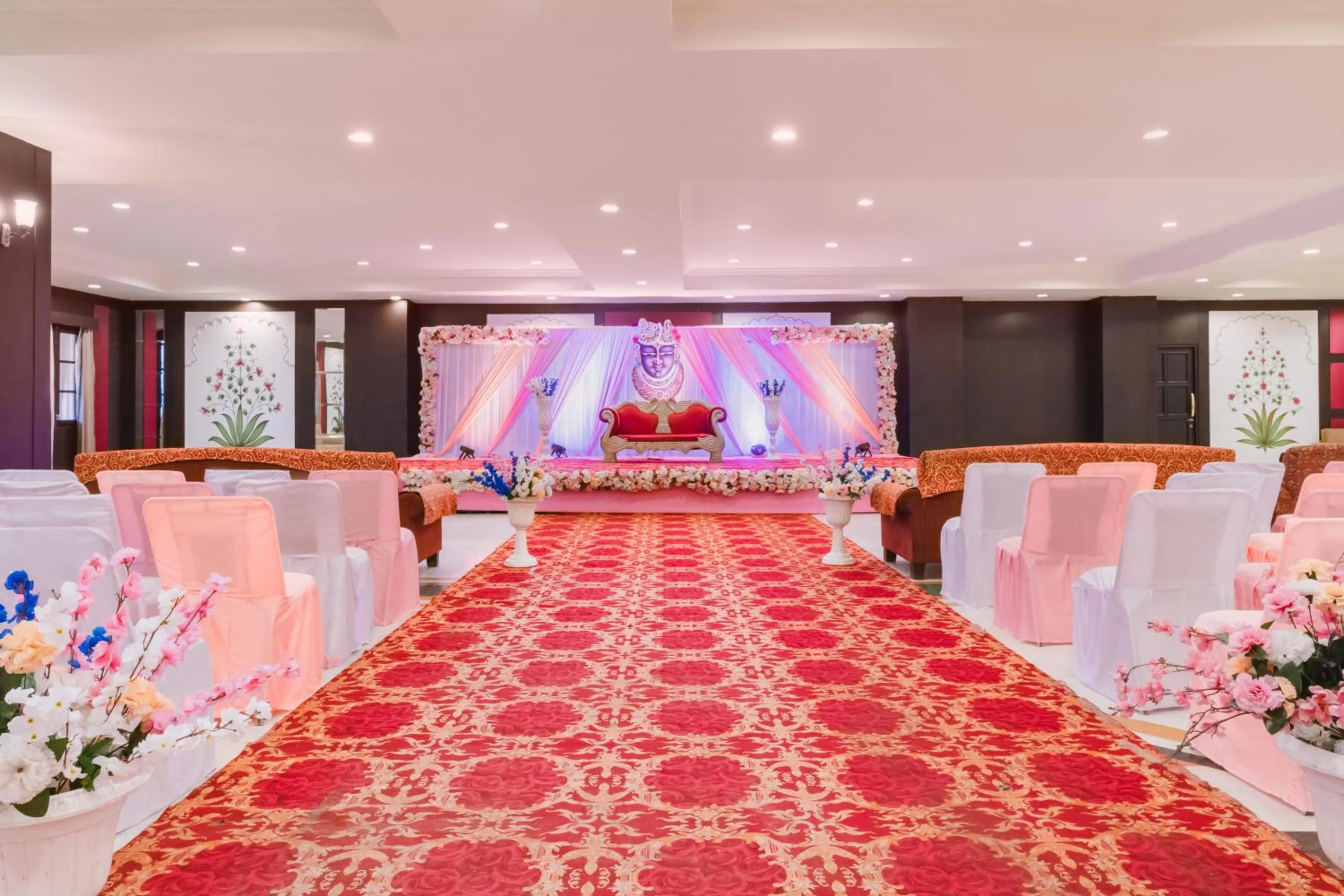 Banquet/Function facilities in Shree Vallabh Vilas Lords Plaza Nathdwara - Pure Veg