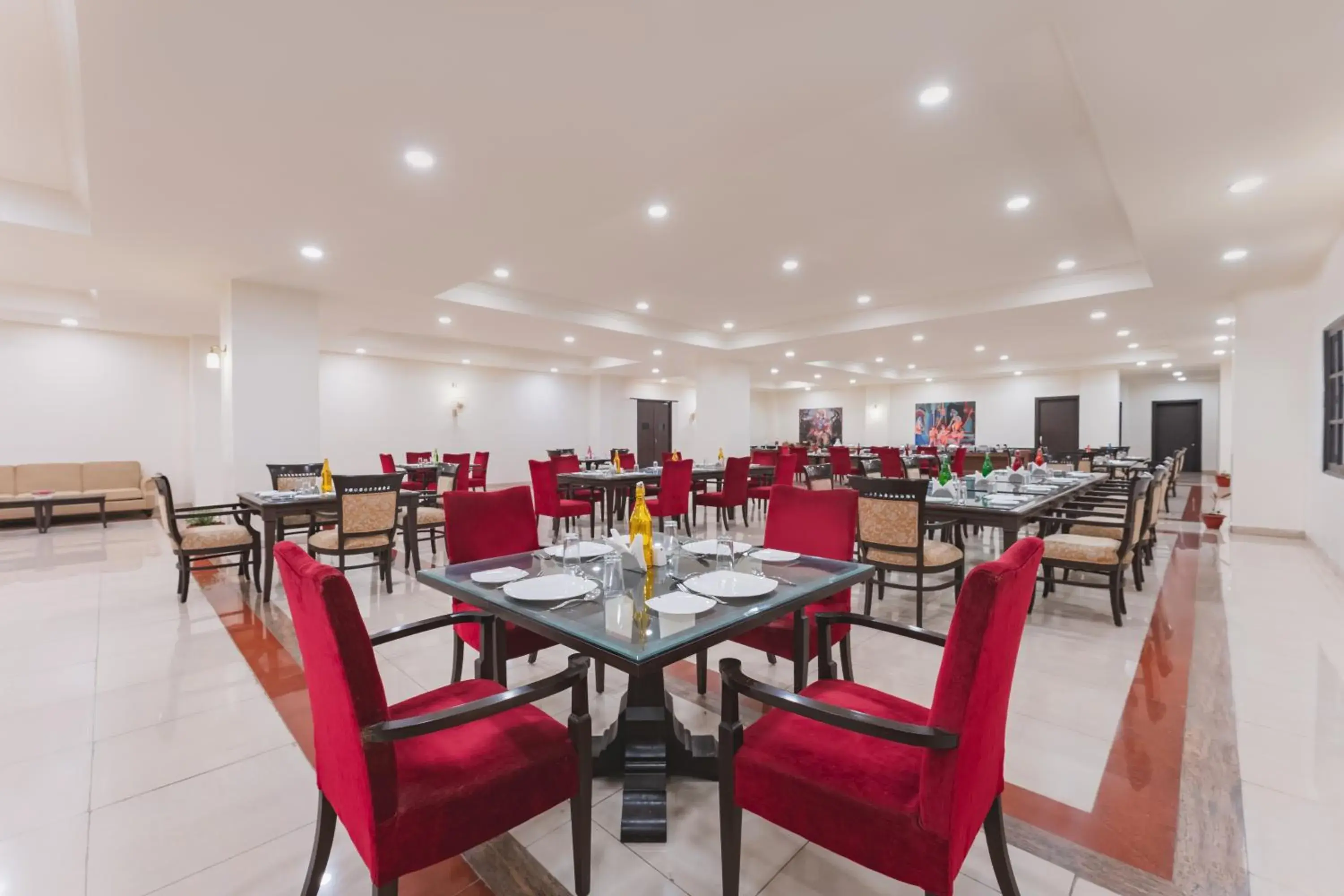 Restaurant/places to eat in Shree Vallabh Vilas Lords Plaza Nathdwara - Pure Veg Restaurant/places to eat in Shree Vallabh Vilas Lords Plaza Nathdwara - Pure Veg