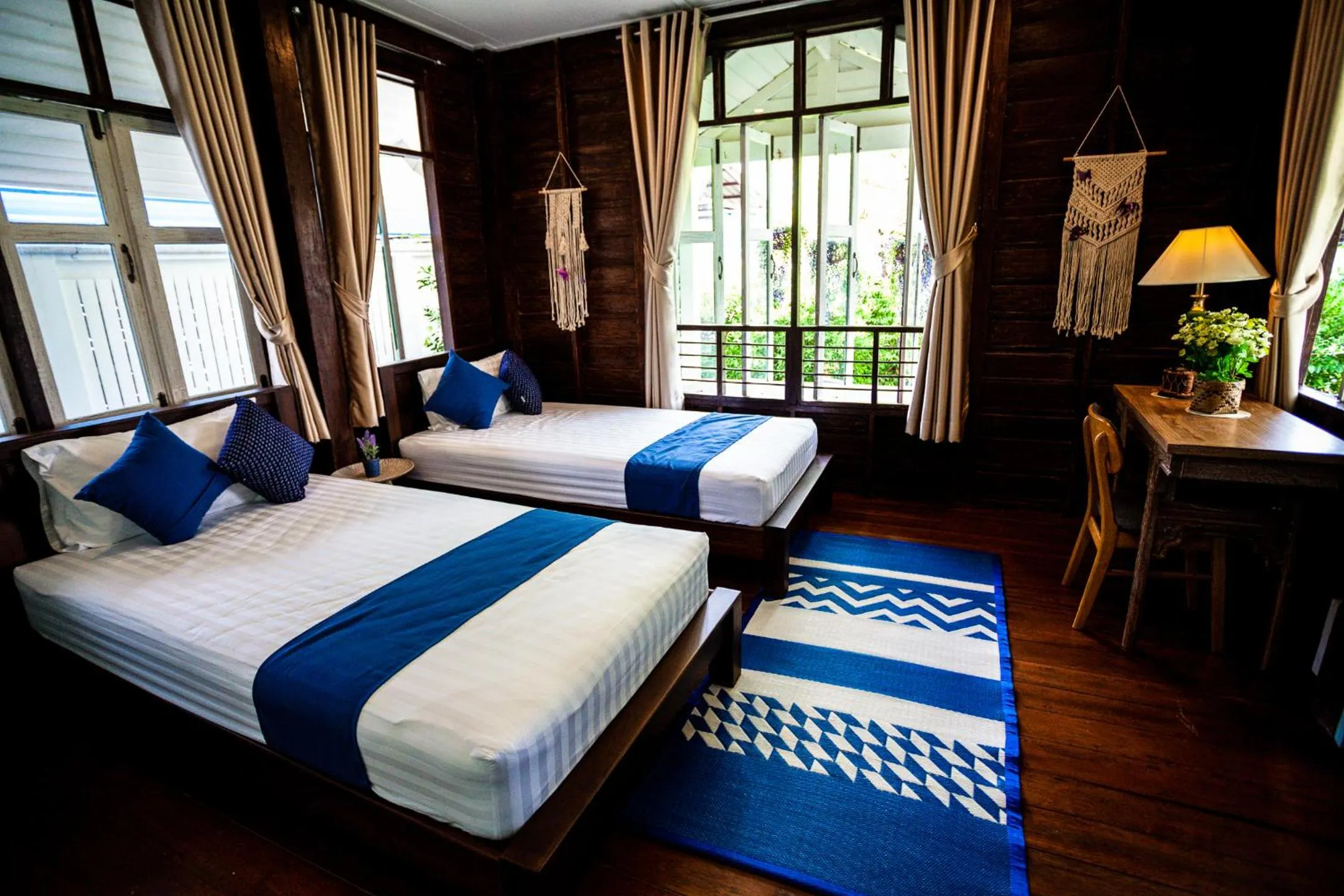 Photo of the whole room, Bed in Baan Suan Krung Kao