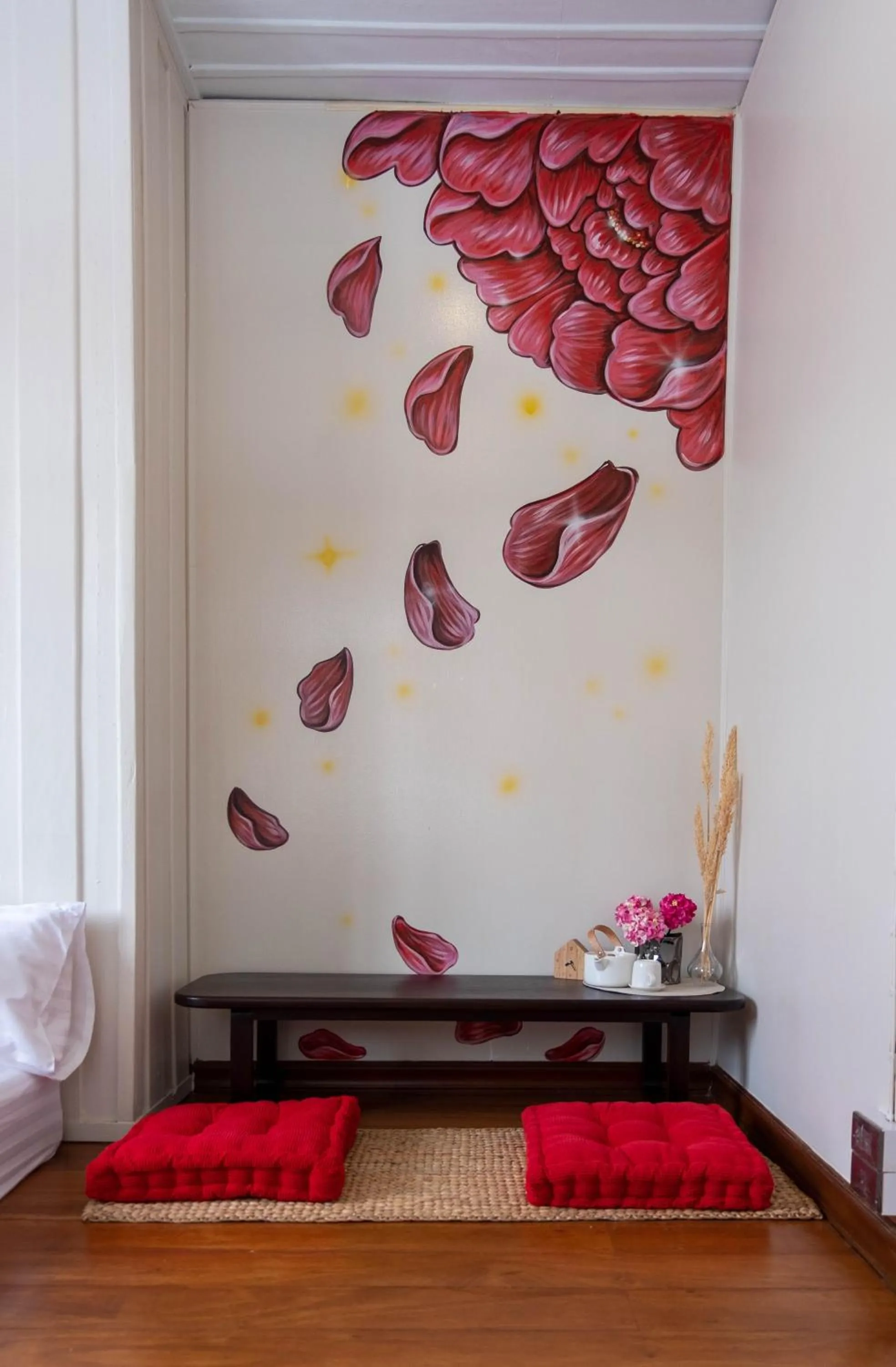 Seating area in Baan Suan Krung Kao