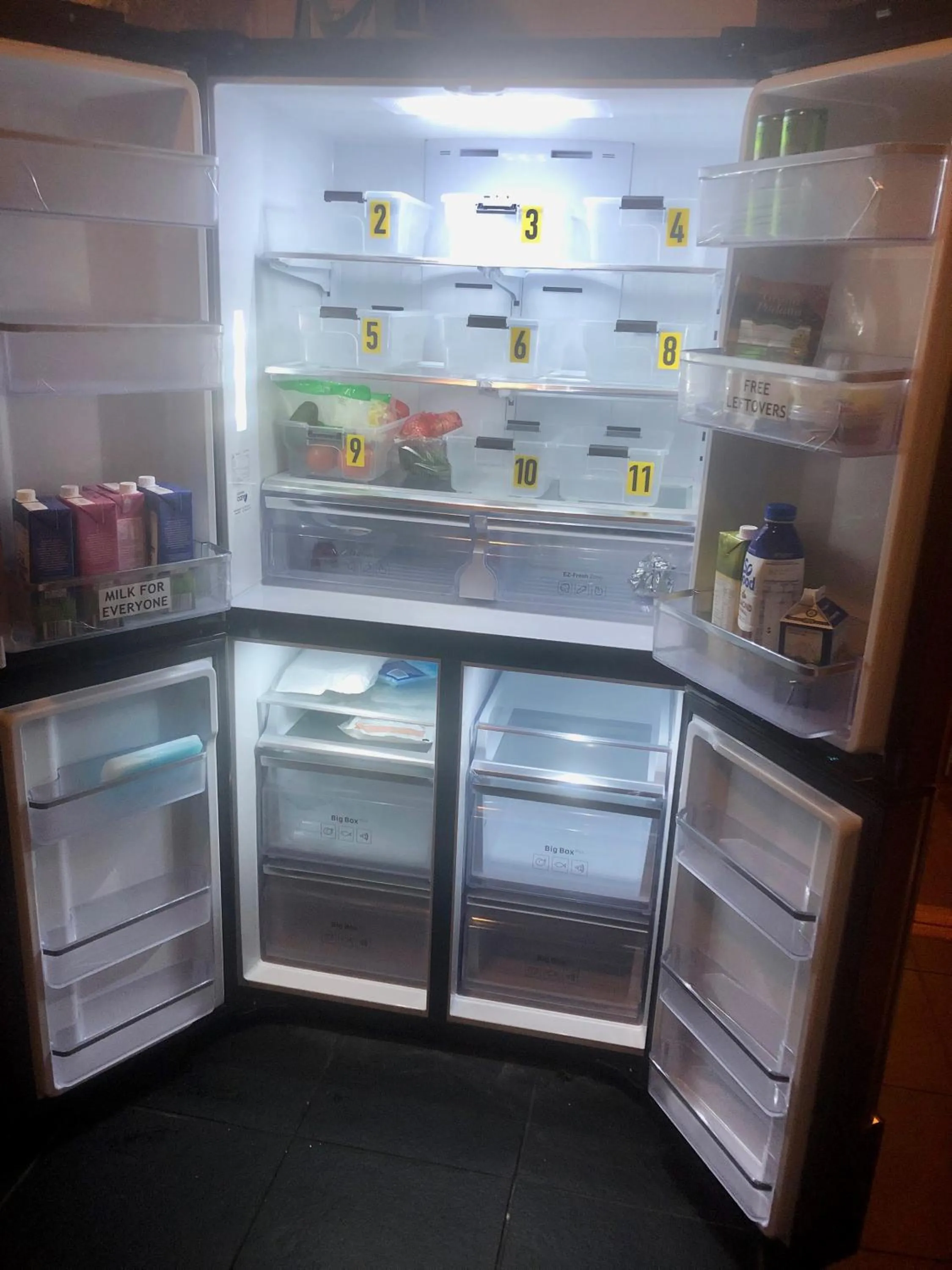 Kitchen or kitchenette in No14 Lovel St