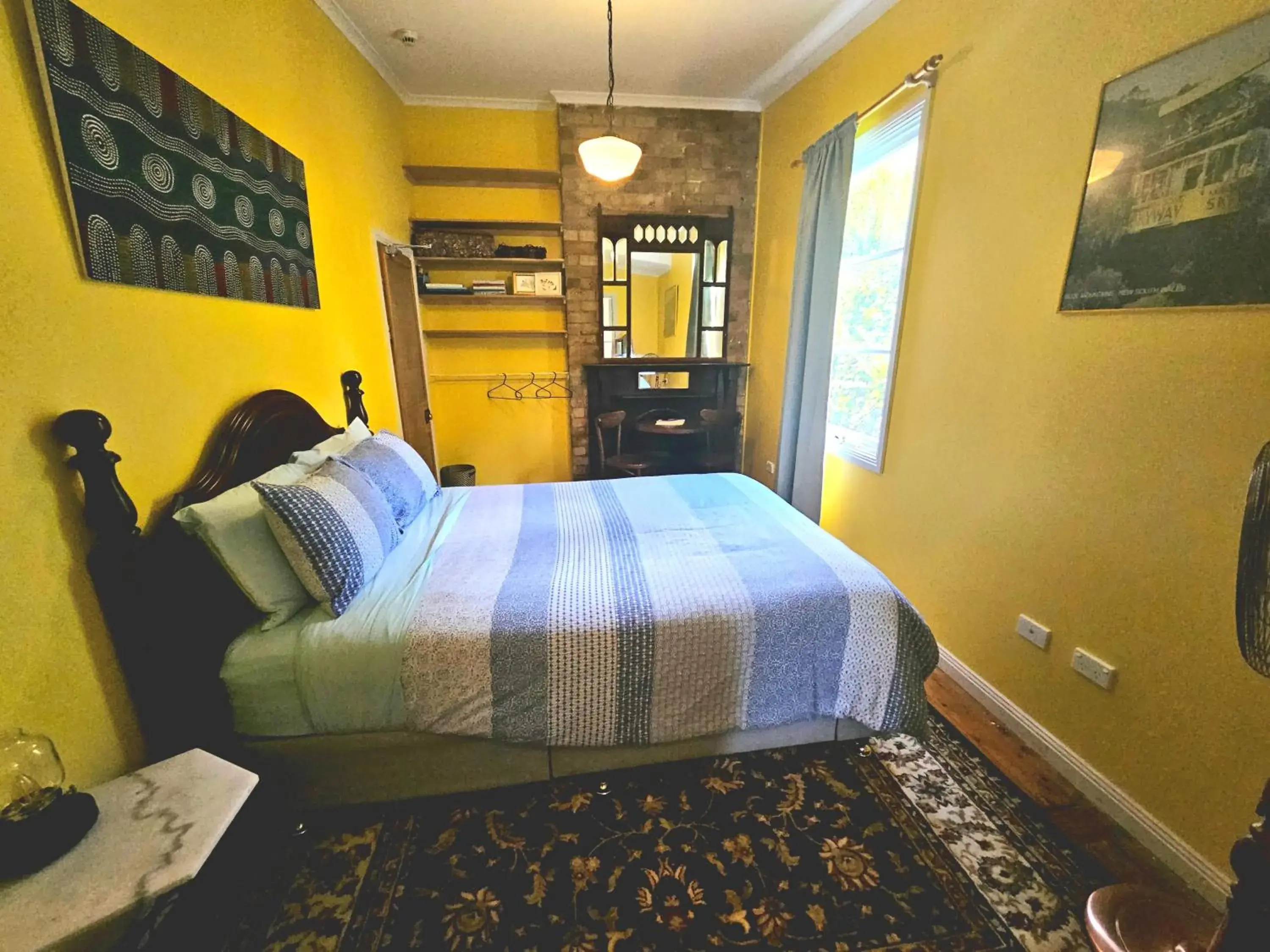 Deluxe Queen Room in No14 Lovel St Deluxe Queen Room in No14 Lovel St