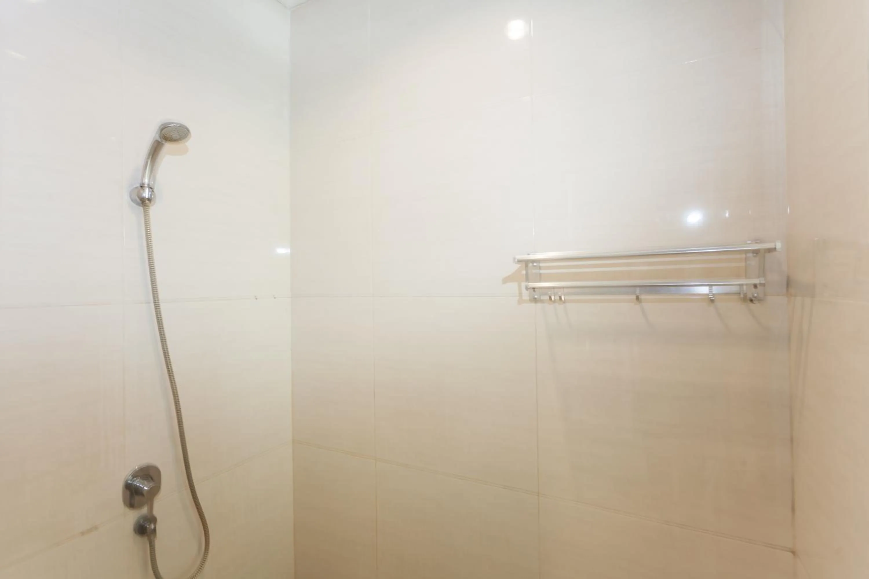Shower in Anindya Sanur