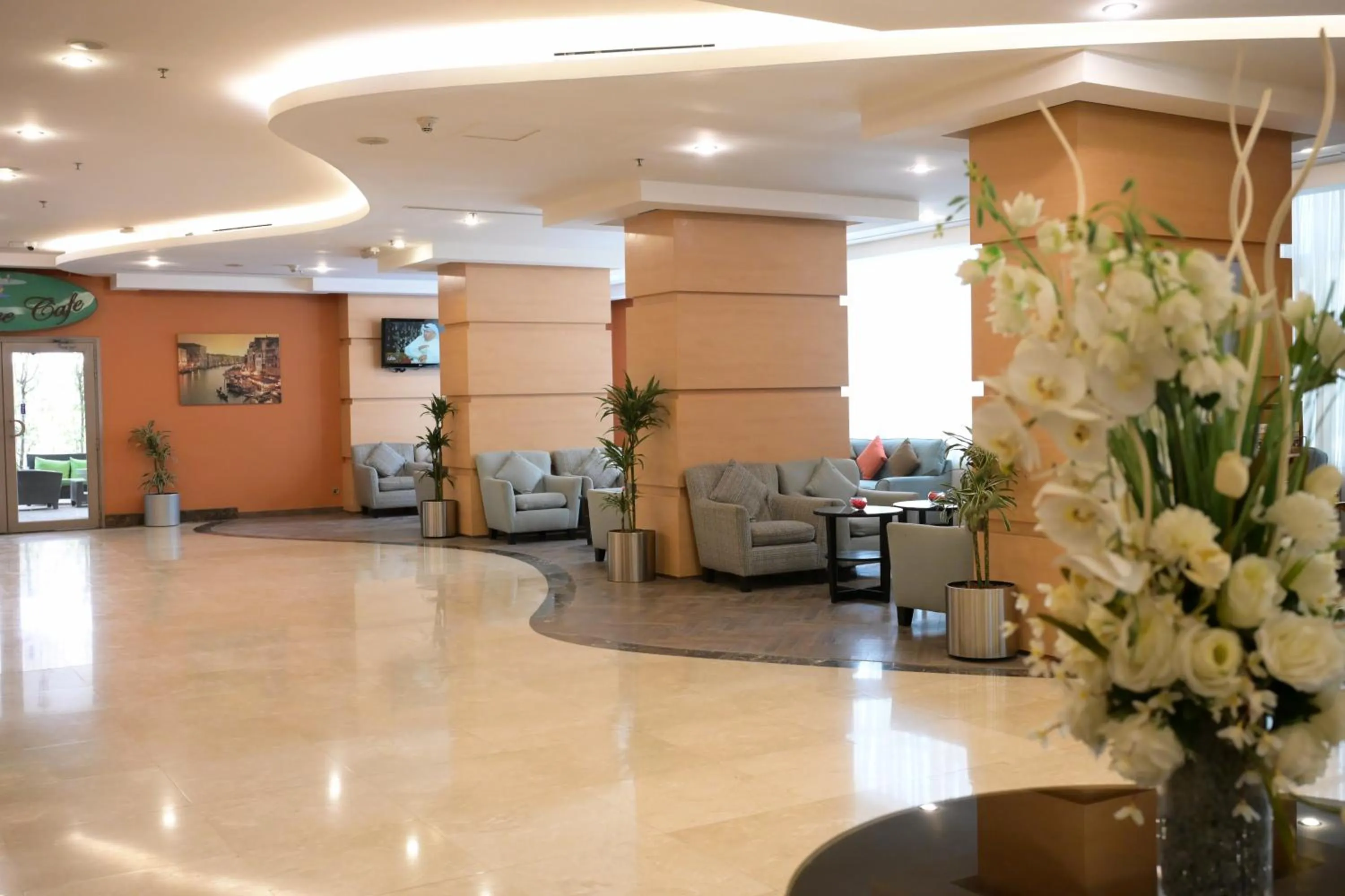 Lobby or reception in Best Western Plus Mahboula
