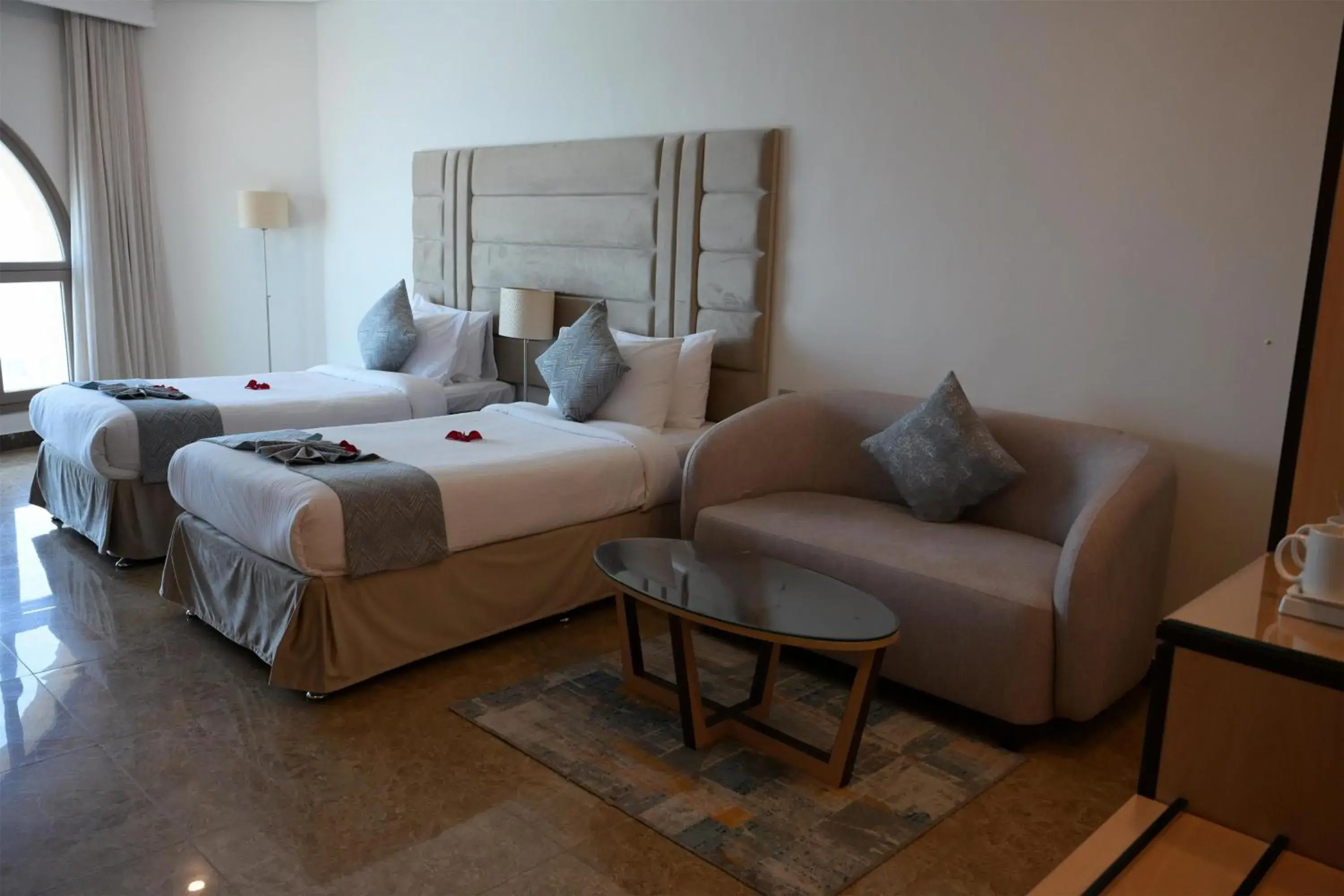 Bedroom, Bed in Best Western Plus Mahboula Bedroom, Bed in Best Western Plus Mahboula