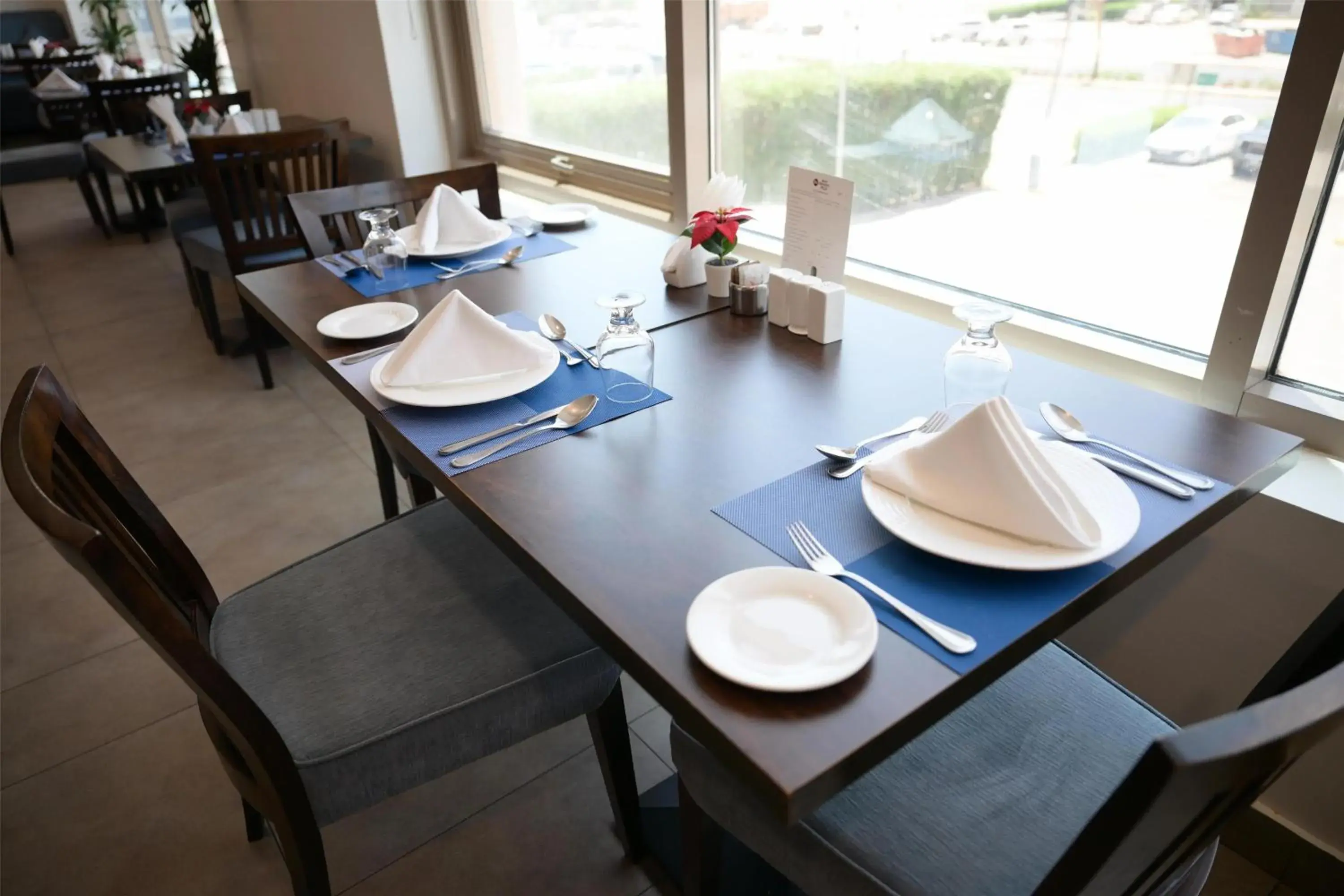 Restaurant/places to eat in Best Western Plus Mahboula Restaurant/places to eat in Best Western Plus Mahboula