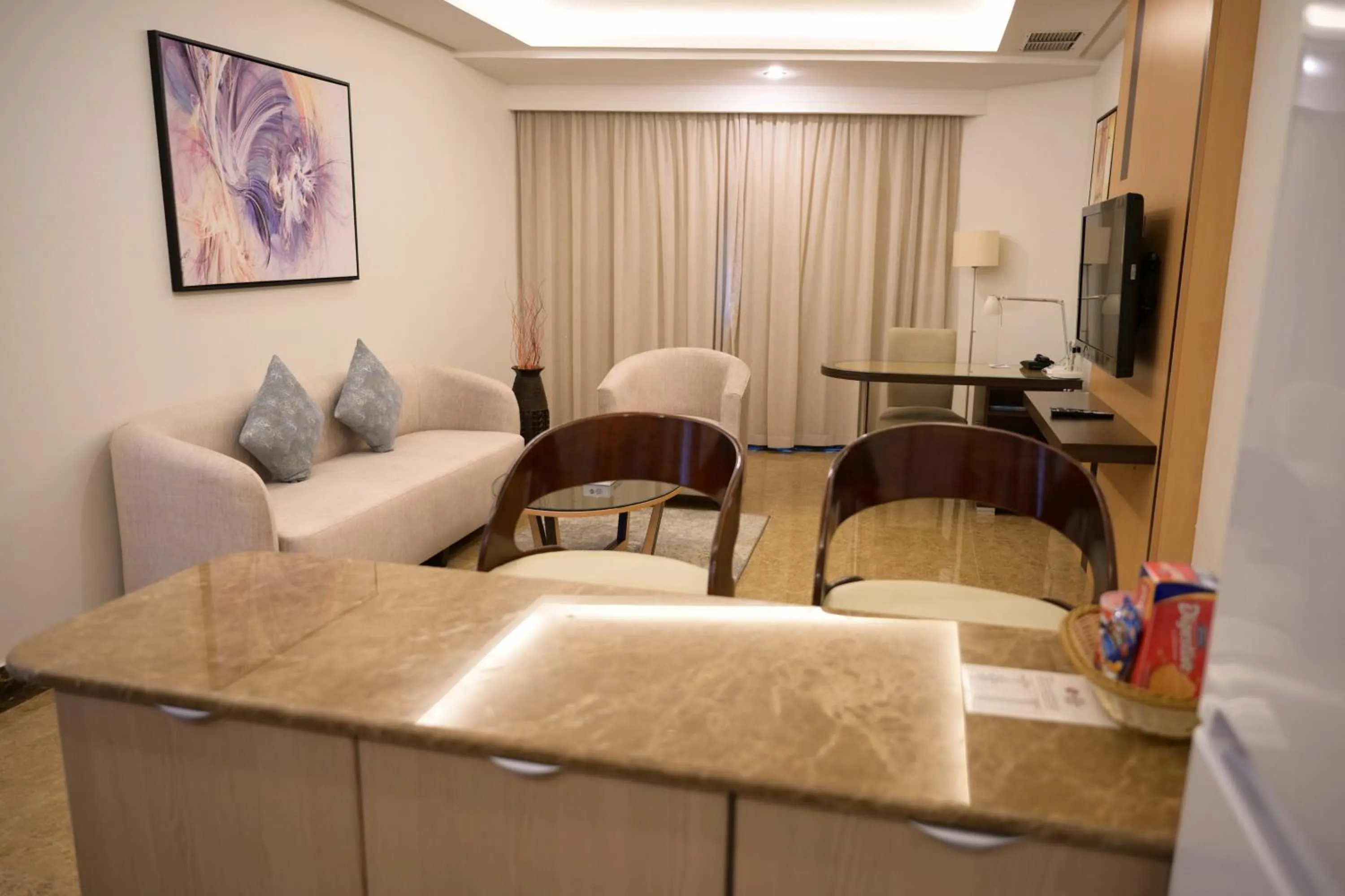 TV and multimedia in Best Western Plus Mahboula