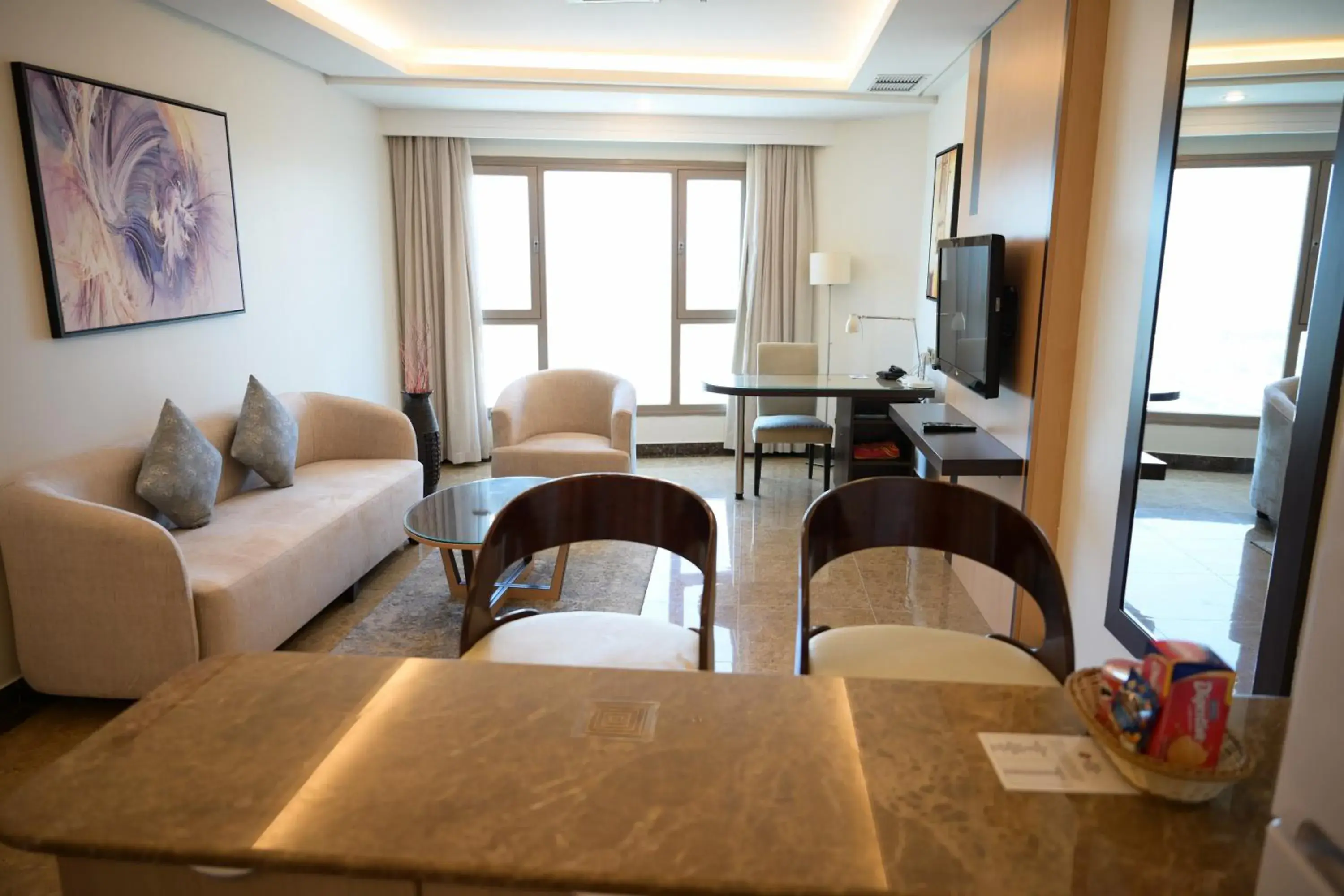 One-Bedroom Apartment with King Bed and Kitchenette - single occupancy - Non-Smoking in Best Western Plus Mahboula One-Bedroom Apartment with King Bed and Kitchenette - single occupancy - Non-Smoking in Best Western Plus Mahboula