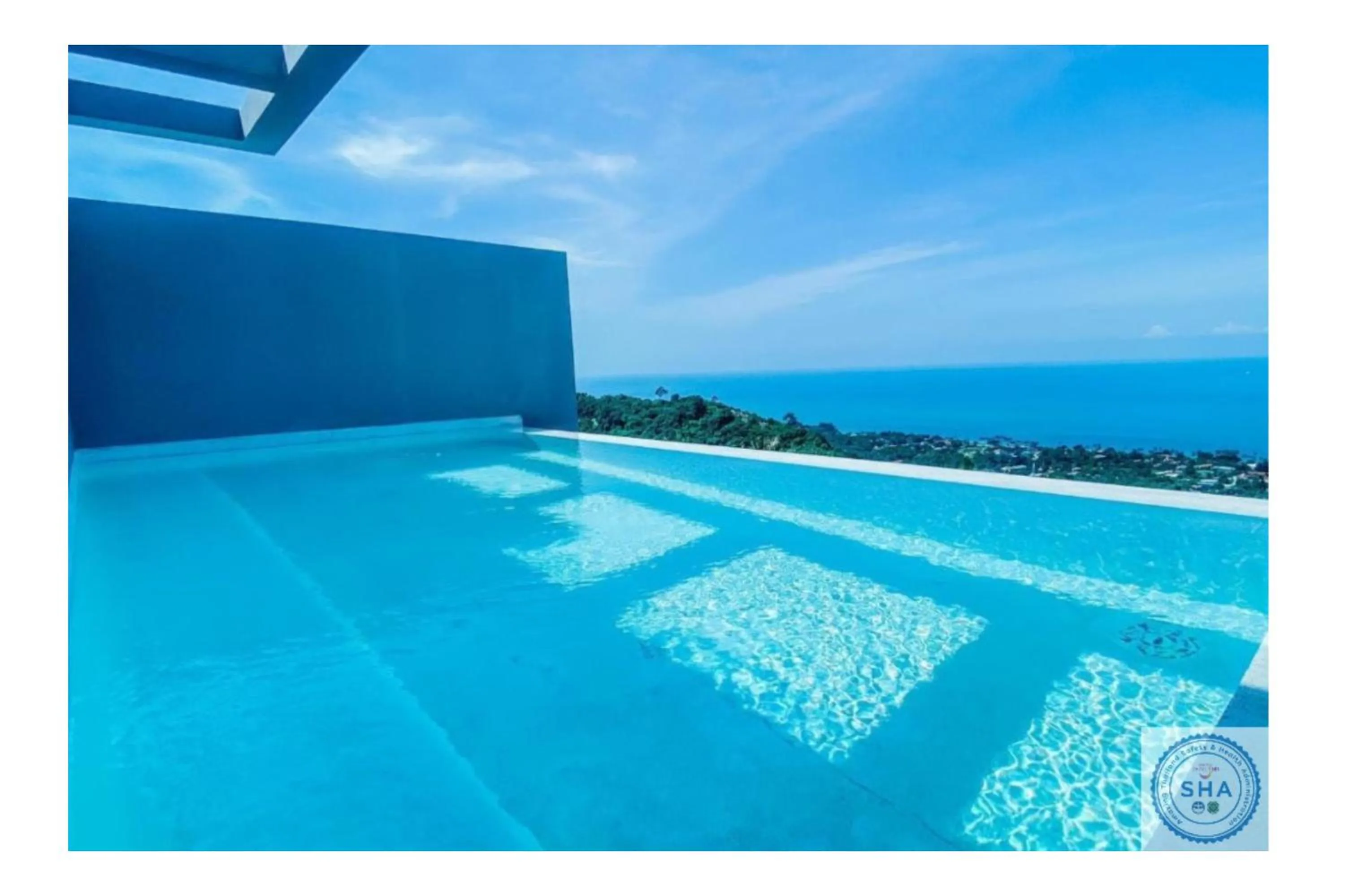Swimming pool in Panorama Samui Residences