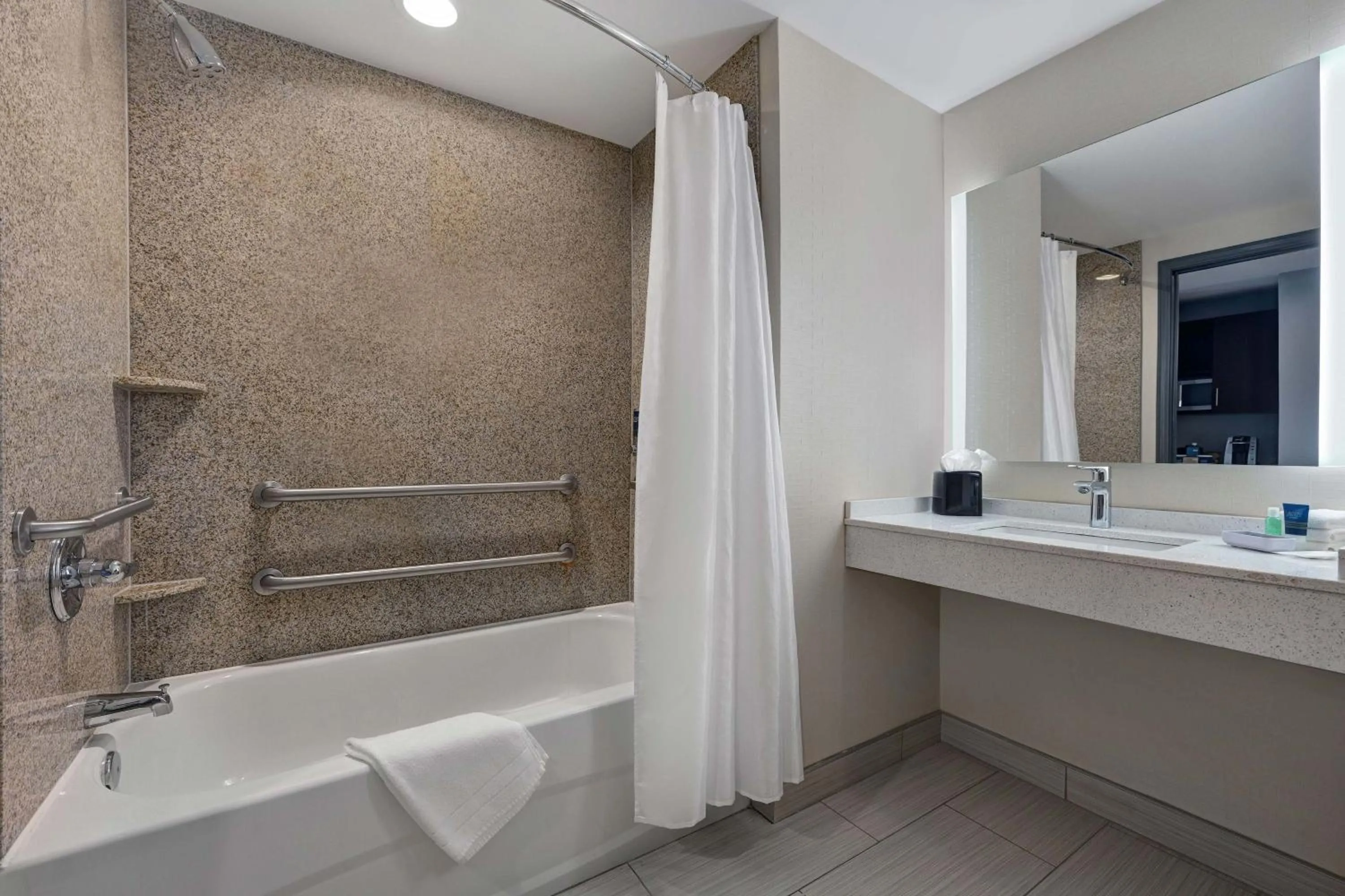 Bathroom in Four Points by Sheraton Birmingham Homewood