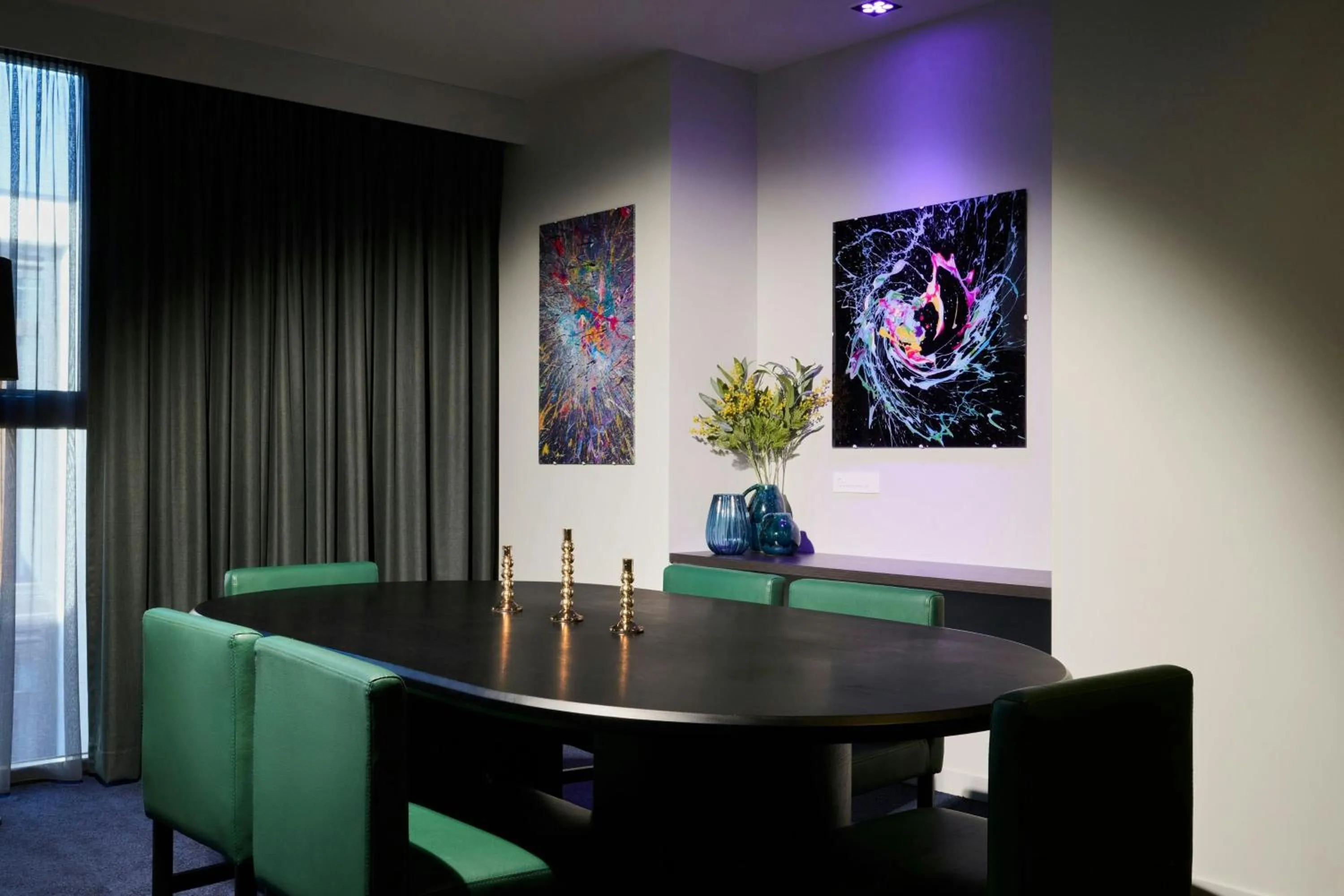 Bedroom in Midnight Hotel, Autograph Collection