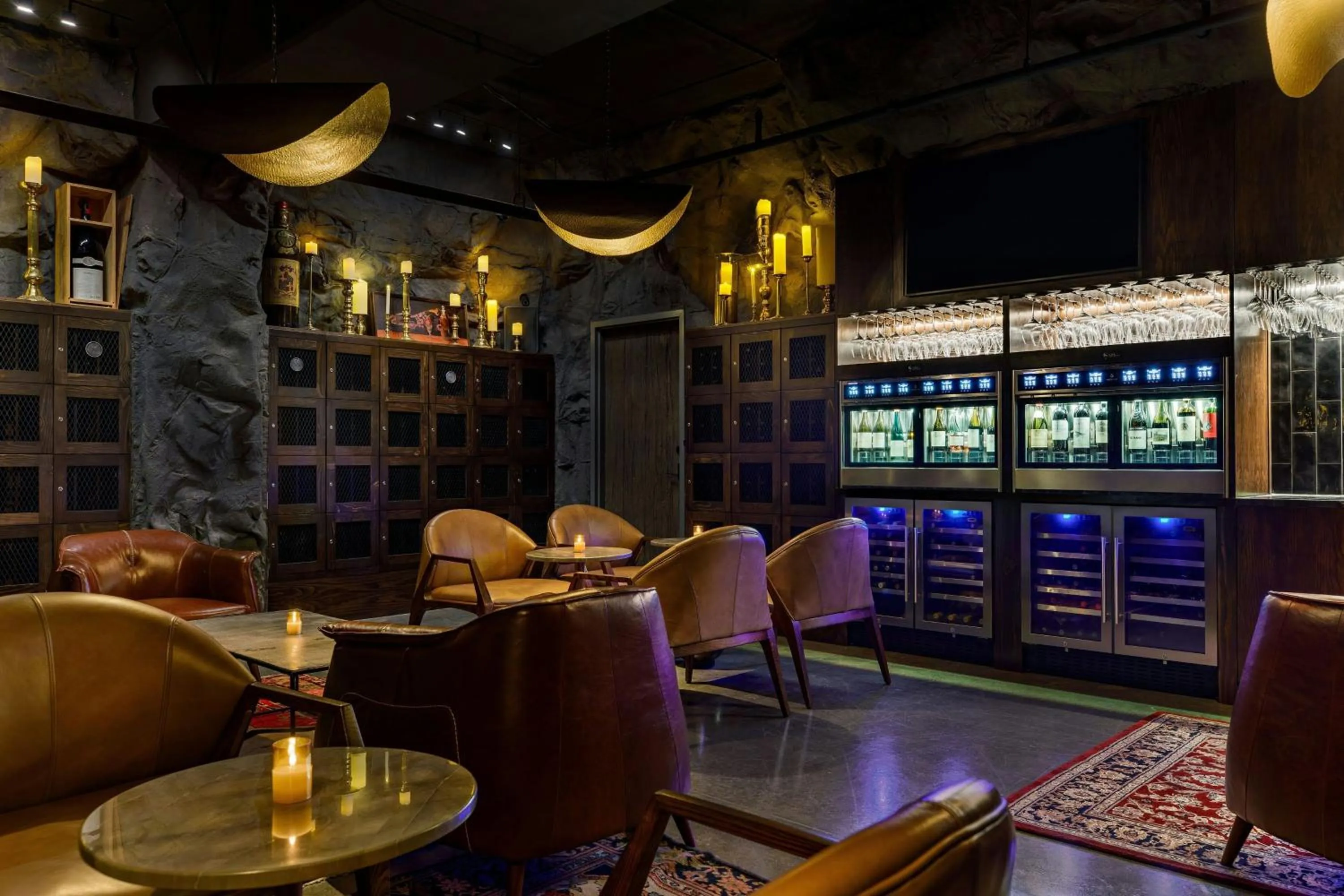 Lounge or bar in Hotel Vin, Grapevine, Autograph Collection