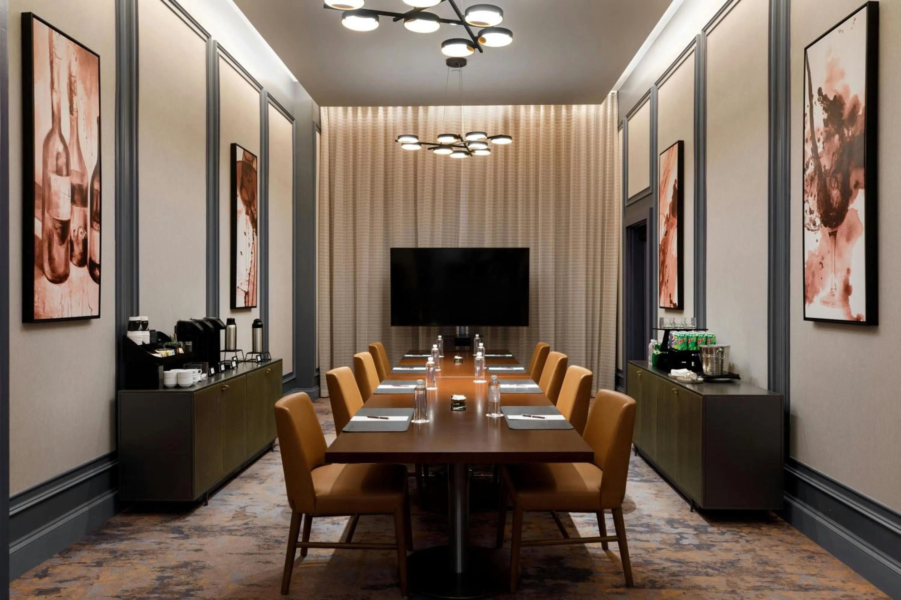 Meeting/conference room in Hotel Vin, Grapevine, Autograph Collection