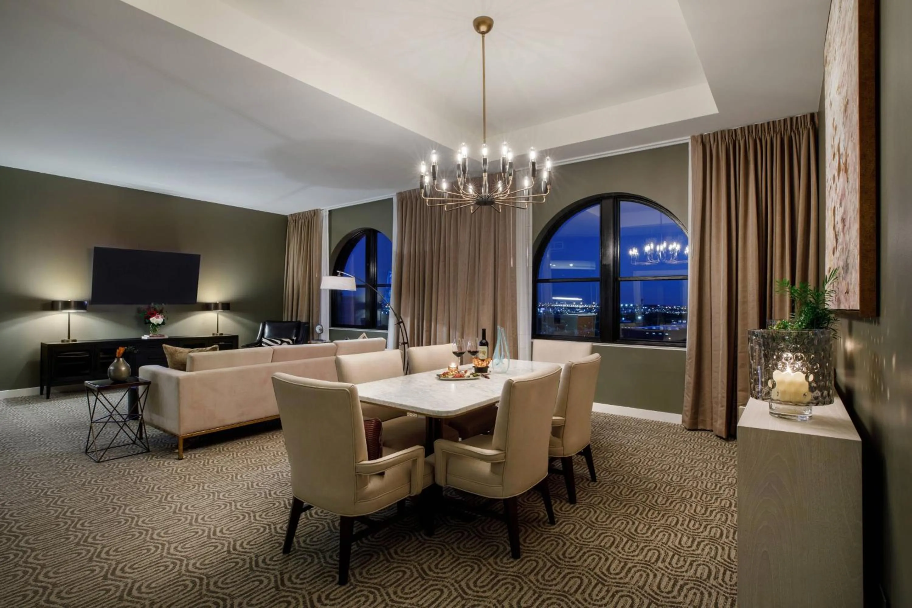 Living room in Hotel Vin, Grapevine, Autograph Collection