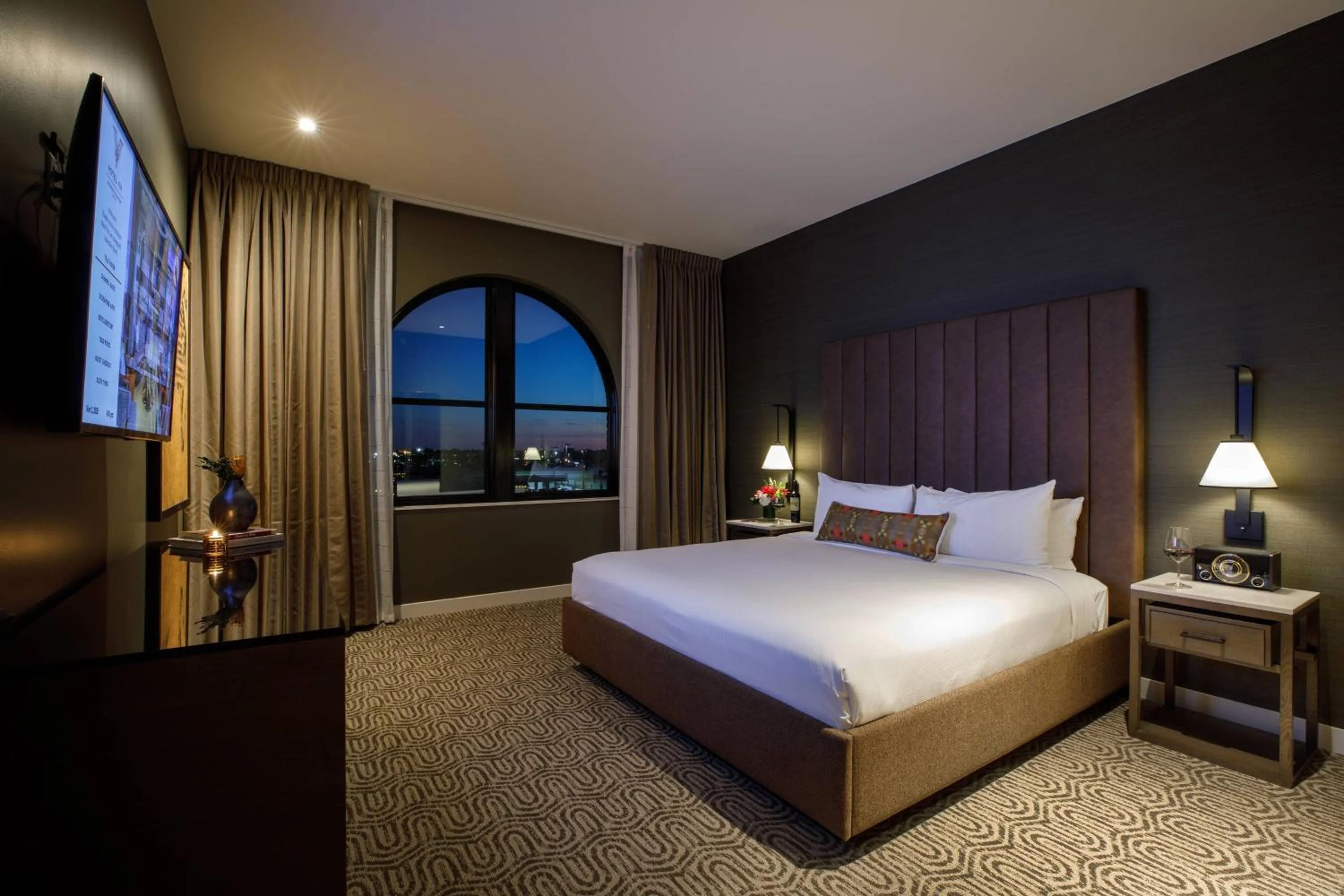 Bedroom, Bed in Hotel Vin, Grapevine, Autograph Collection