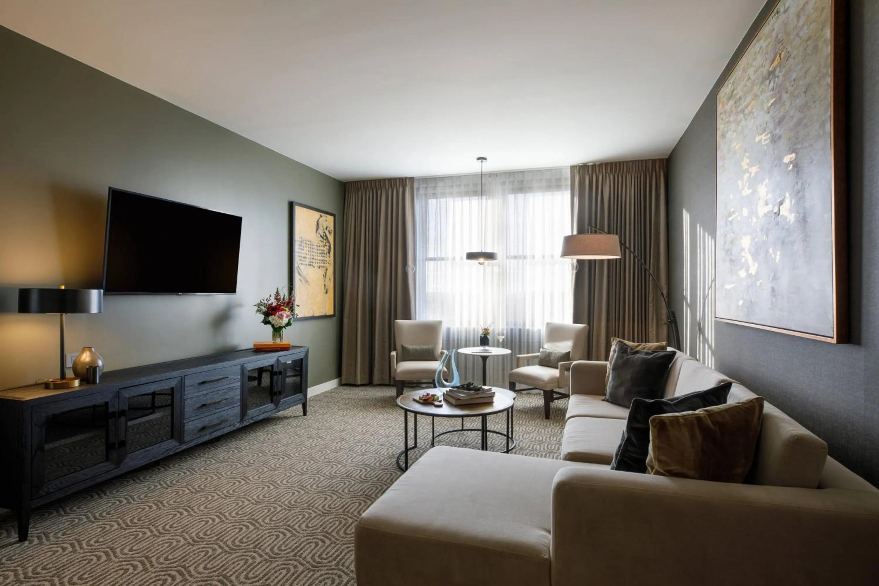 Living room in Hotel Vin, Grapevine, Autograph Collection