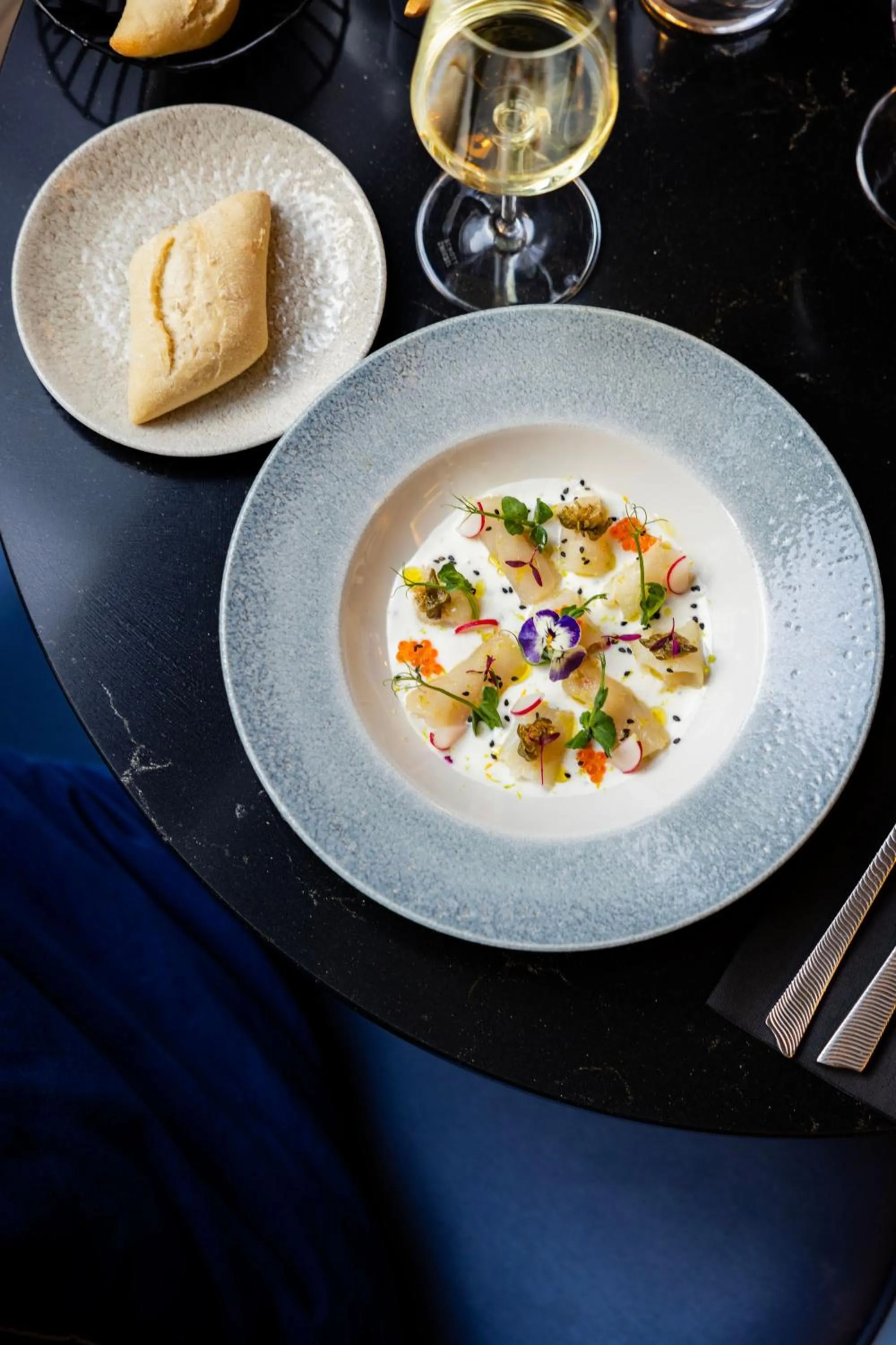 Restaurant/places to eat in Courtyard by Marriott Paris Porte de Versailles