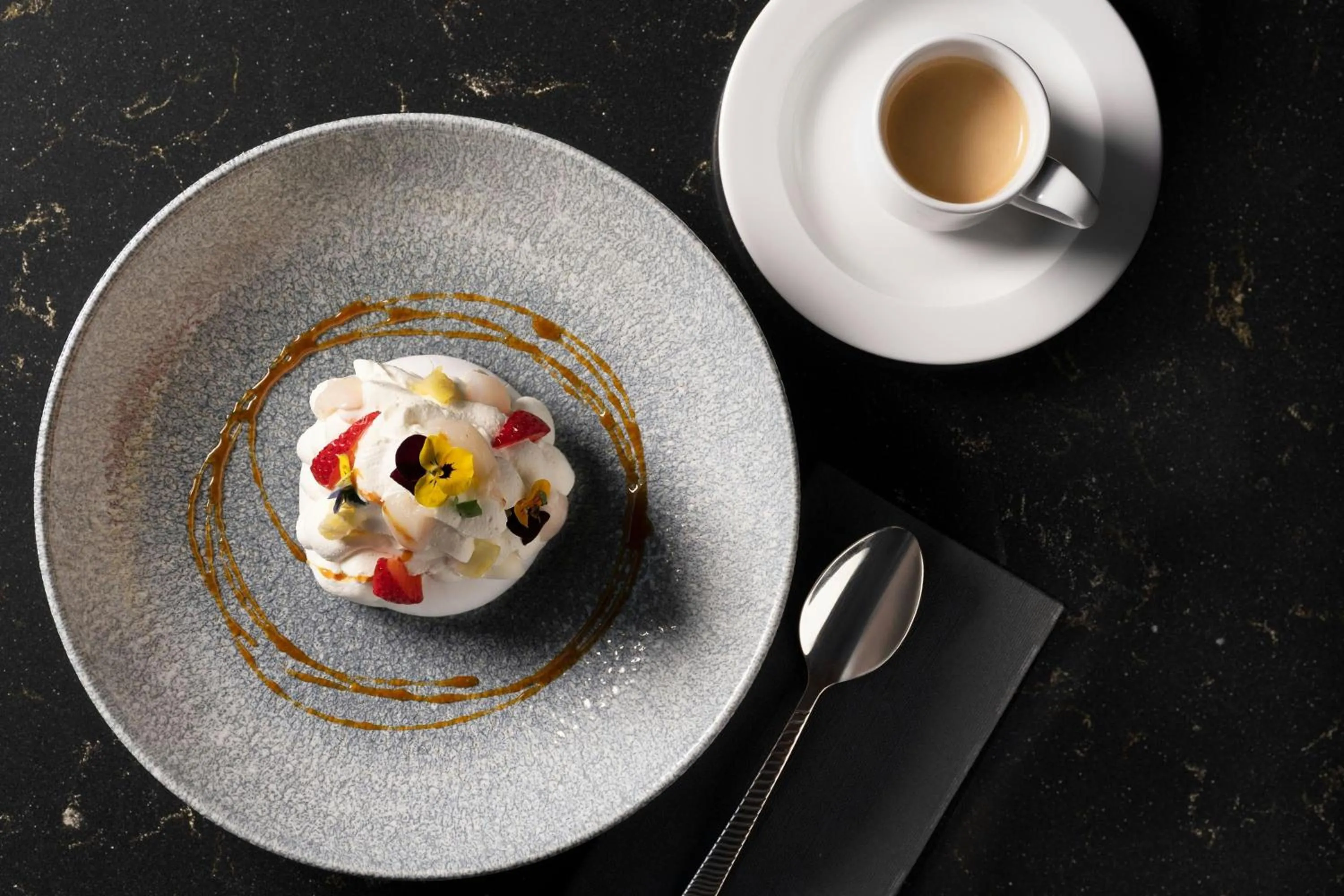 Restaurant/places to eat in Courtyard by Marriott Paris Porte de Versailles