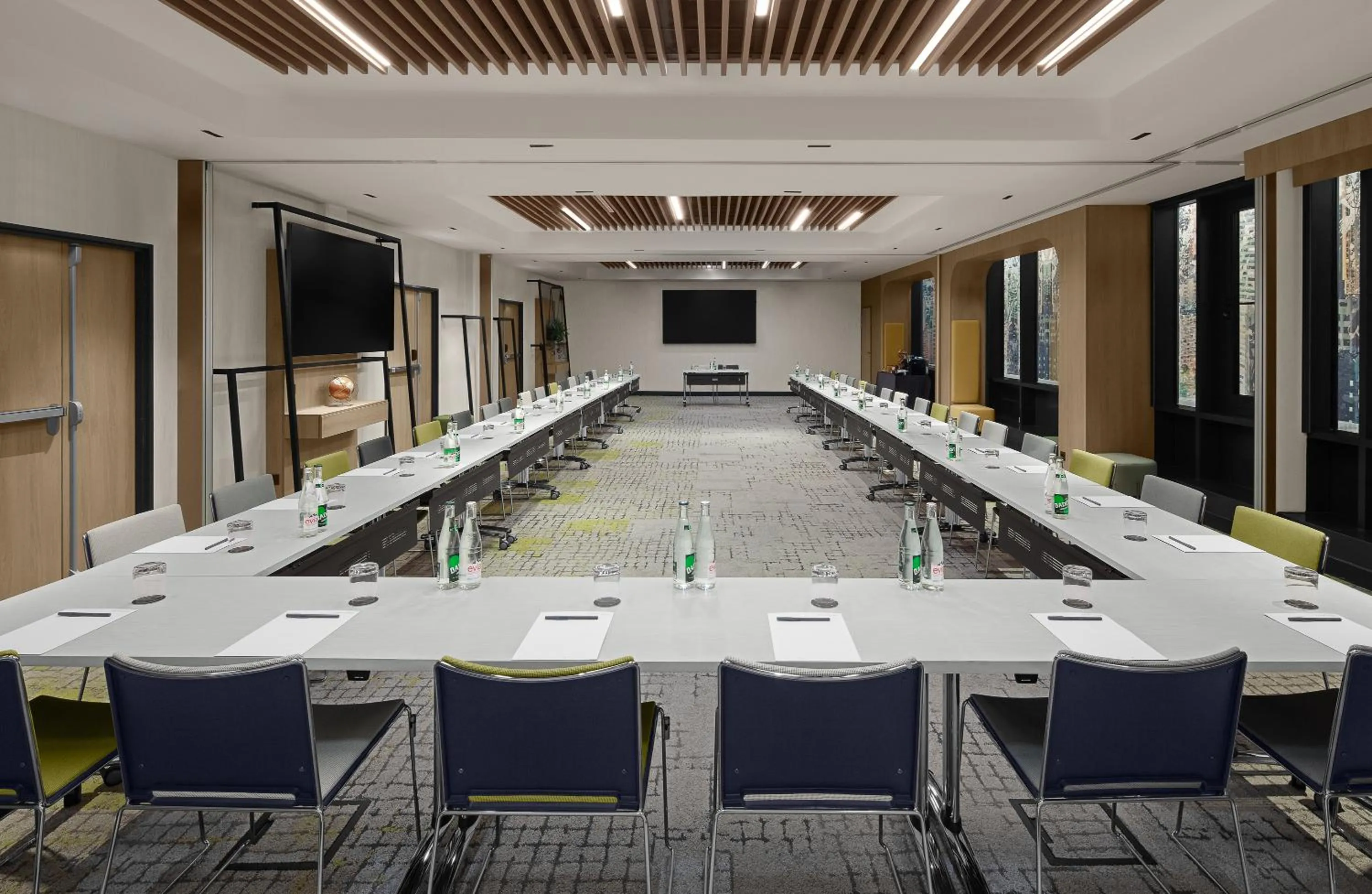 Meeting/conference room in Courtyard by Marriott Paris Porte de Versailles