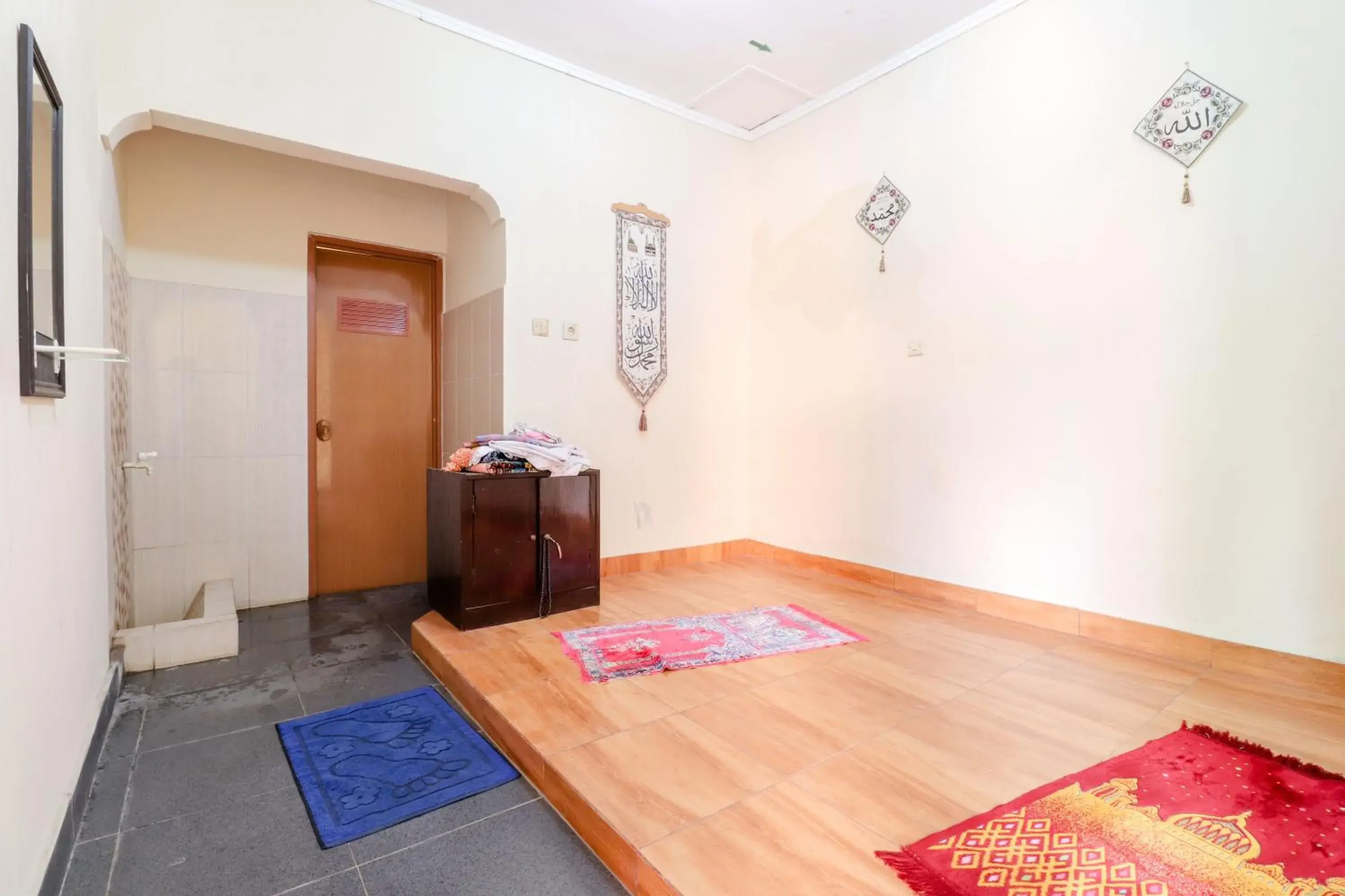 Decorative detail, Bed in Cempaka Hotel Decorative detail, Bed in Cempaka Hotel