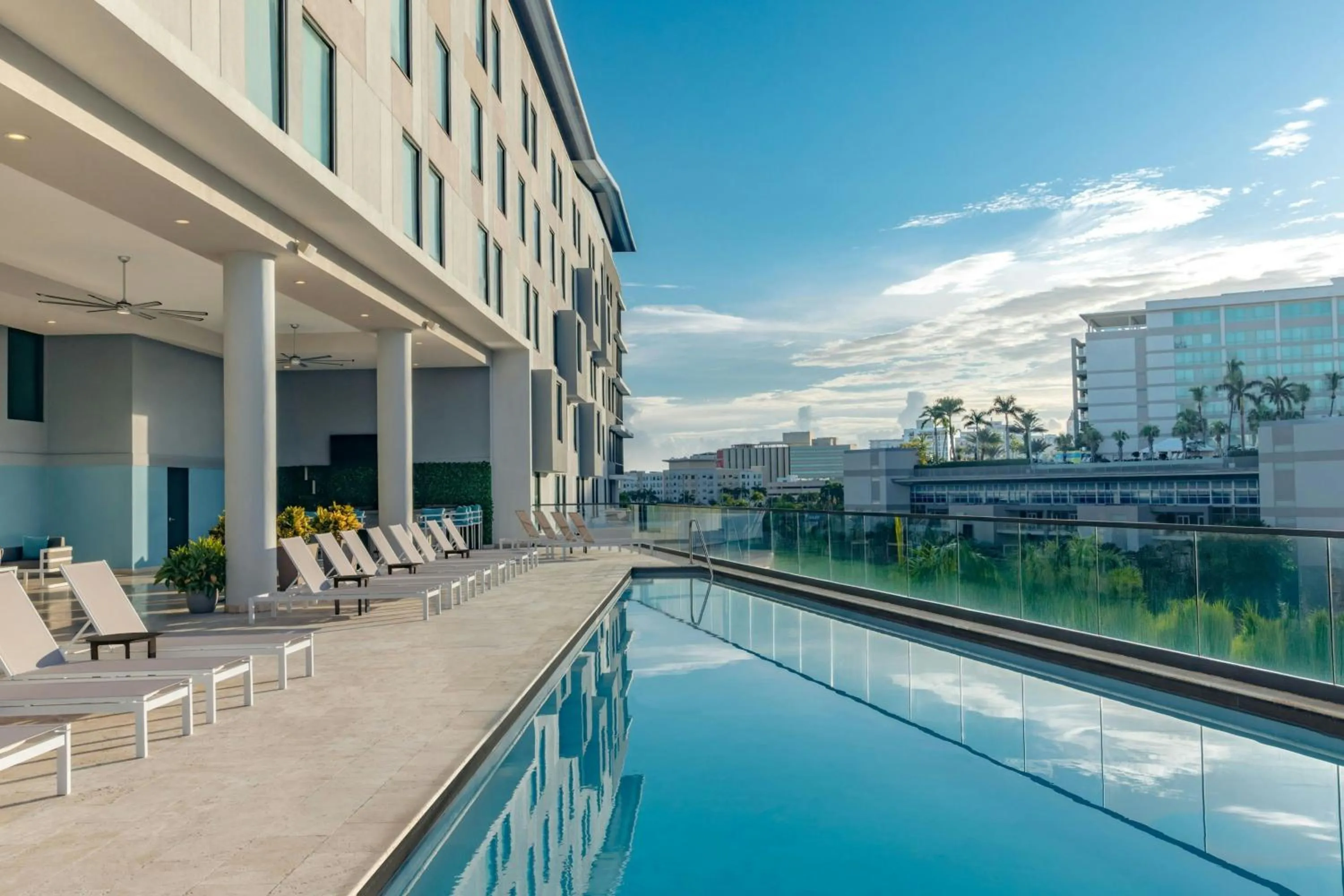 Swimming pool in Aloft San Juan