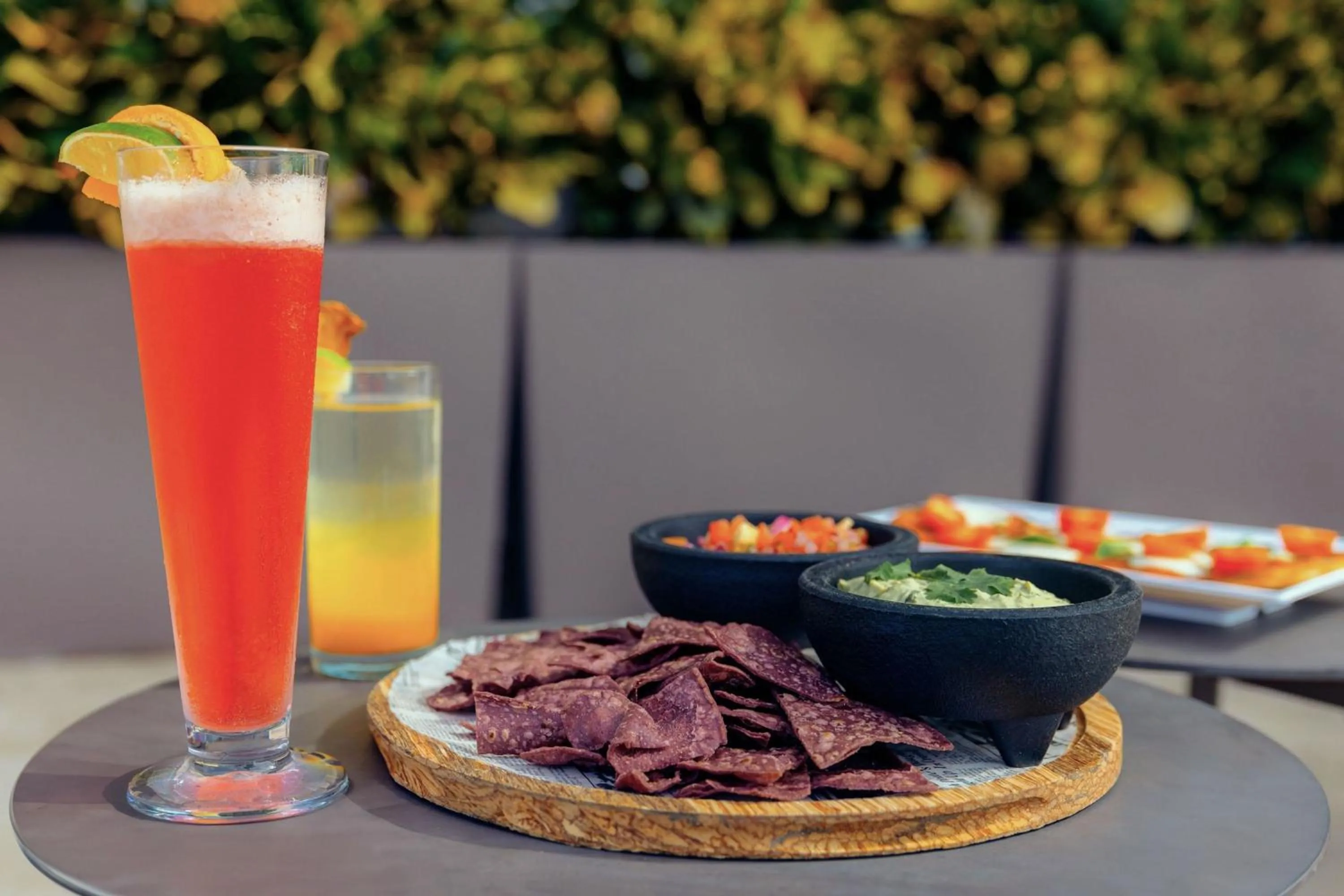 Lounge or bar in Aloft San Juan