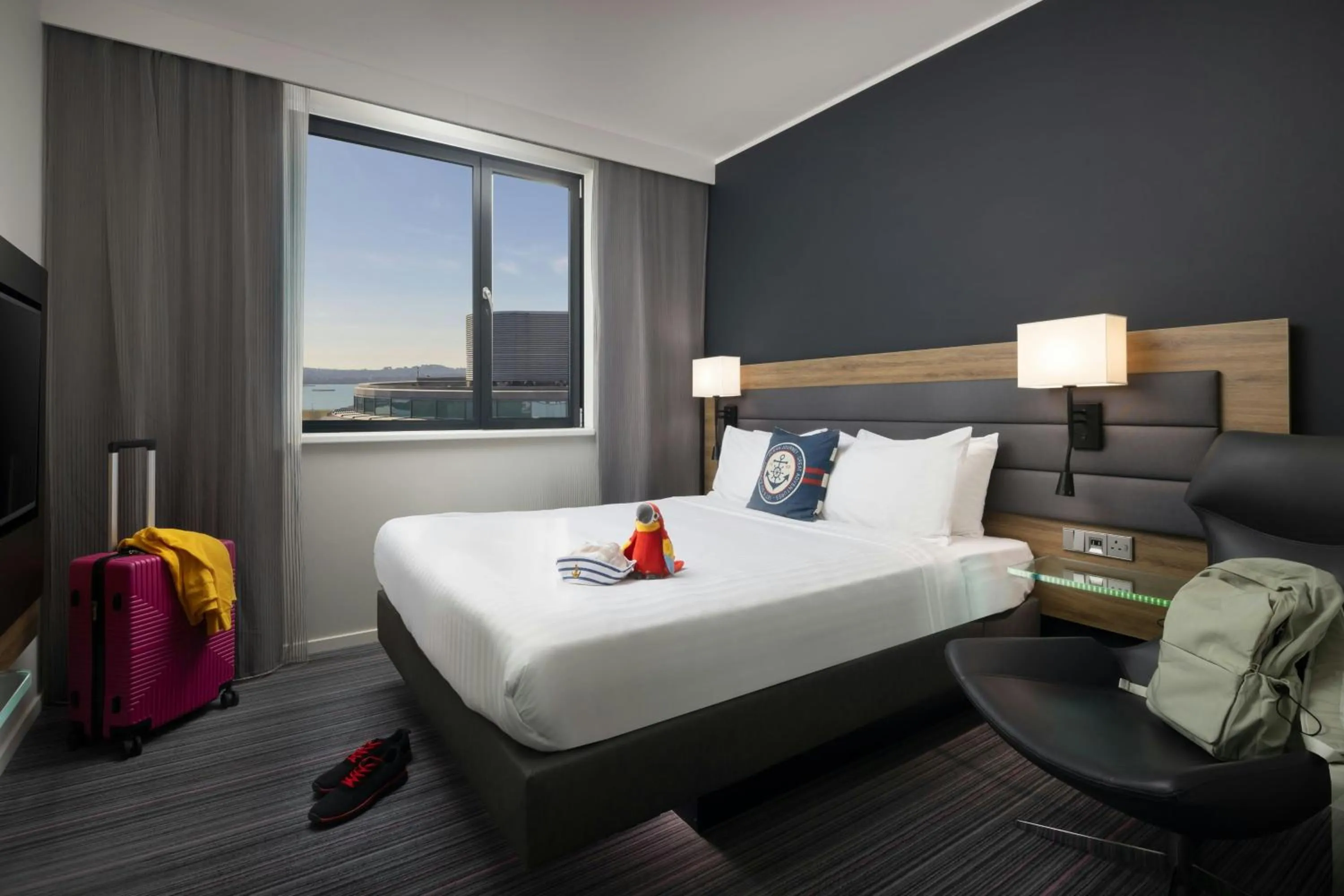 Photo of the whole room, Bed in Moxy Southampton