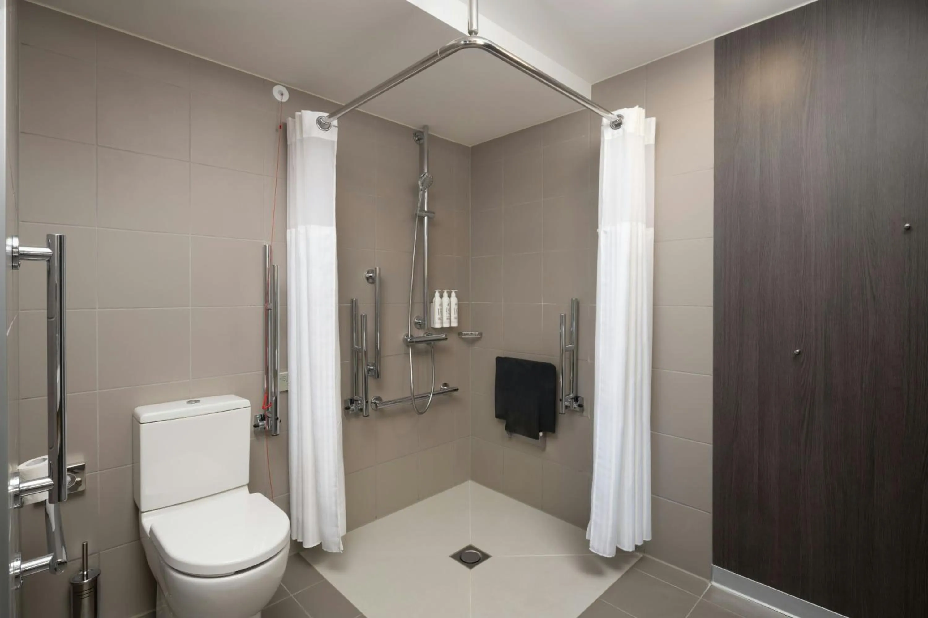 Bathroom in Moxy Southampton