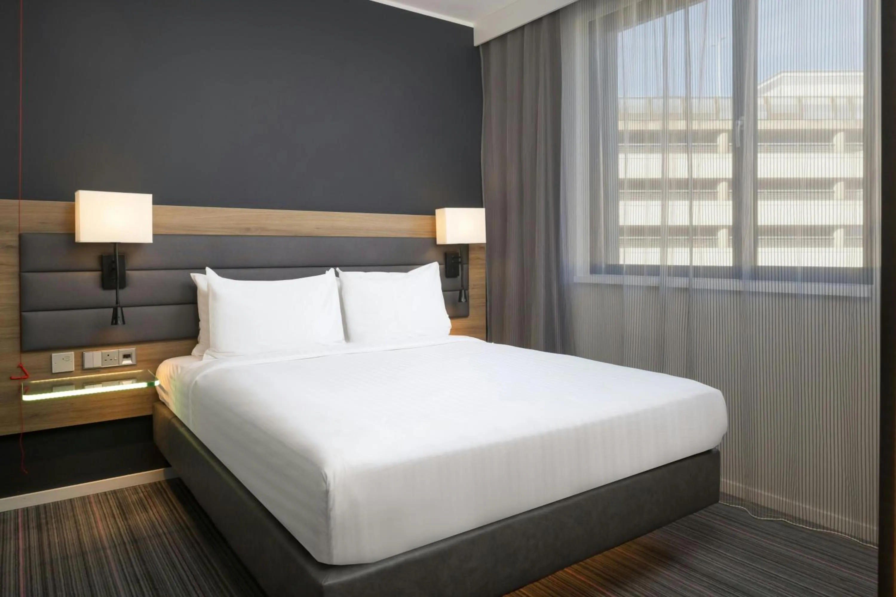 Photo of the whole room, Bed in Moxy Southampton