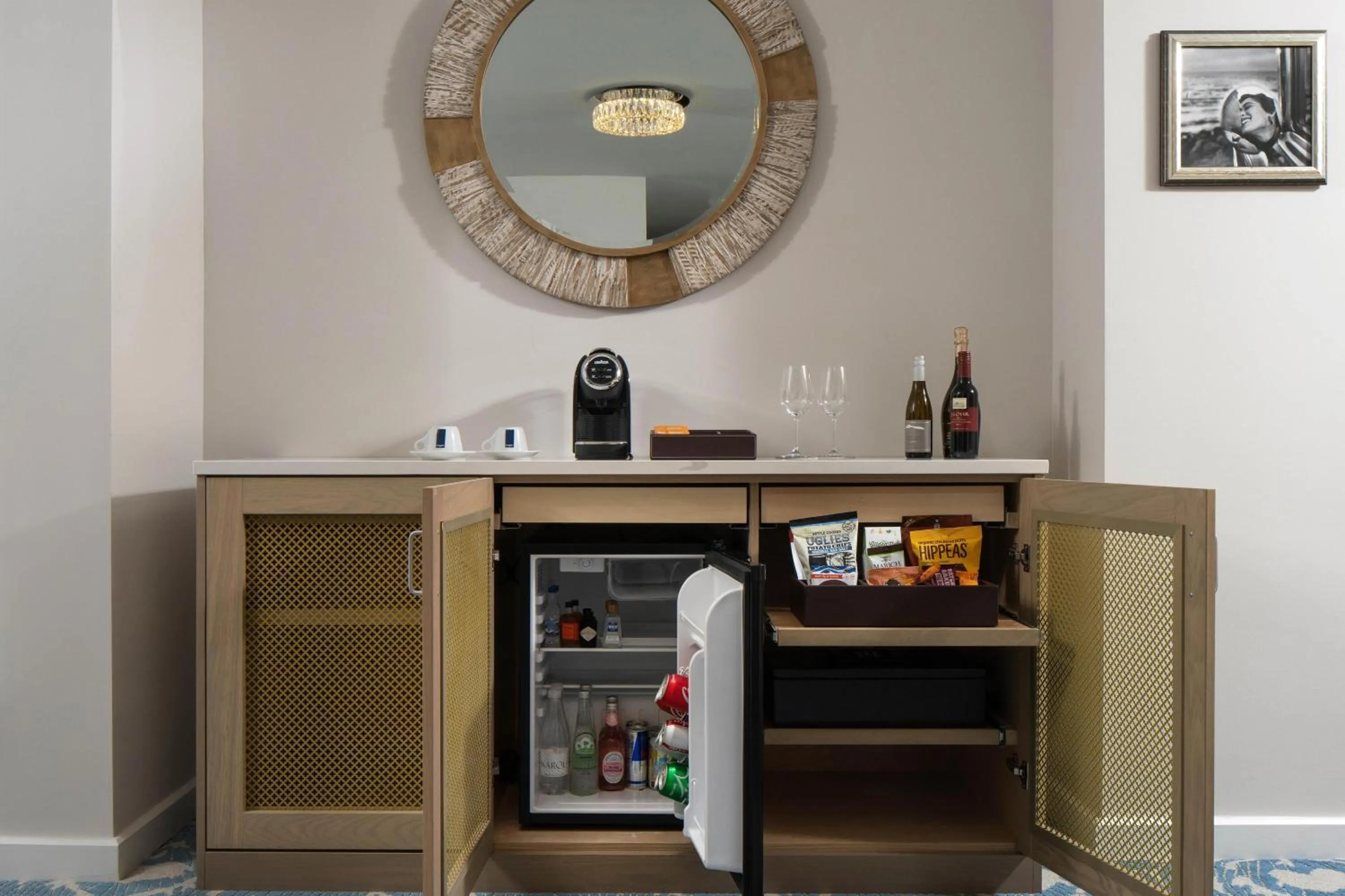 Bedroom in The Karol Hotel, St. Petersburg Clearwater, a Tribute Portfolio Hotel