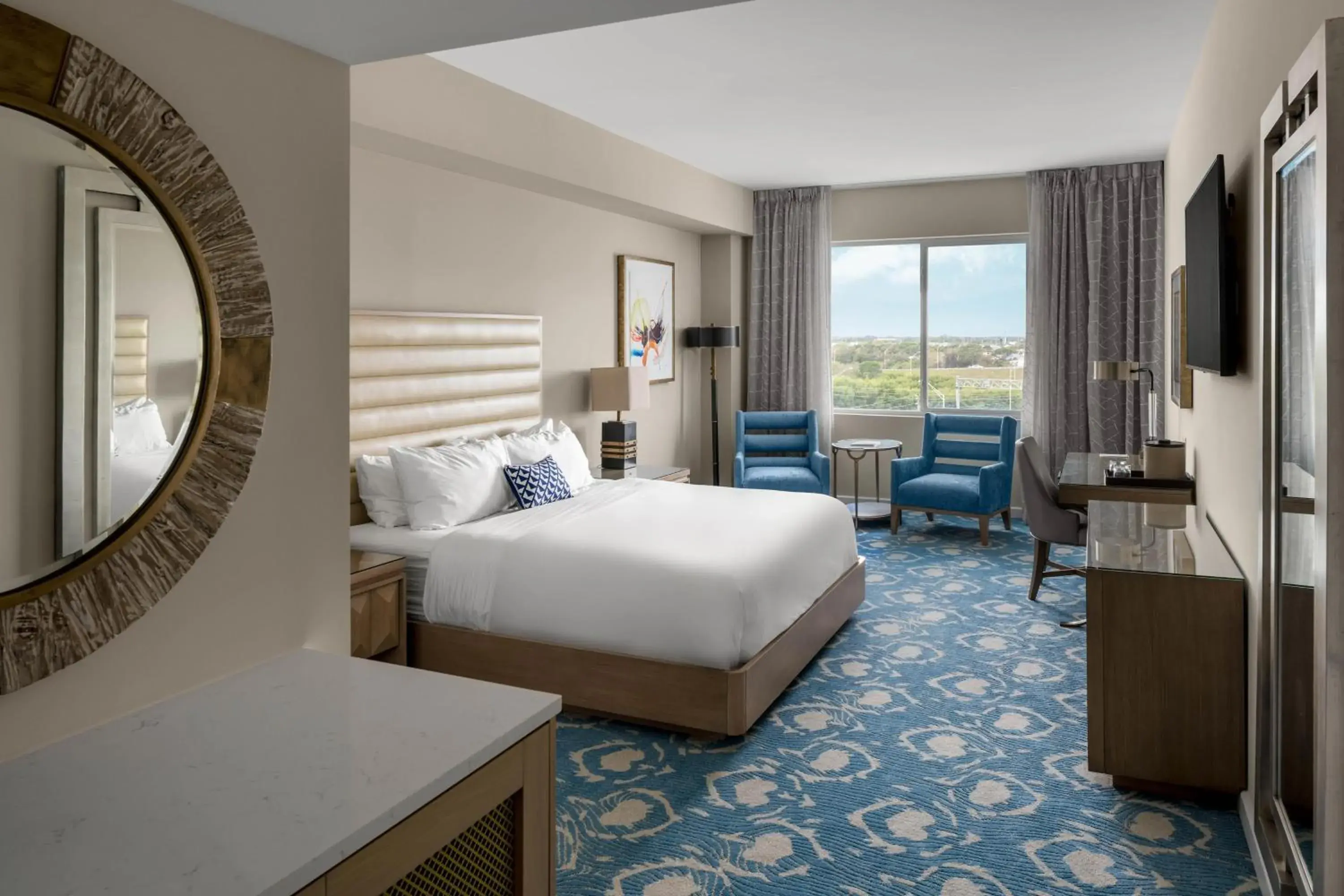 Classic King, Guest room, 1 King in The Karol Hotel, St. Petersburg Clearwater, a Tribute Portfolio Hotel Classic King, Guest room, 1 King in The Karol Hotel, St. Petersburg Clearwater, a Tribute Portfolio Hotel